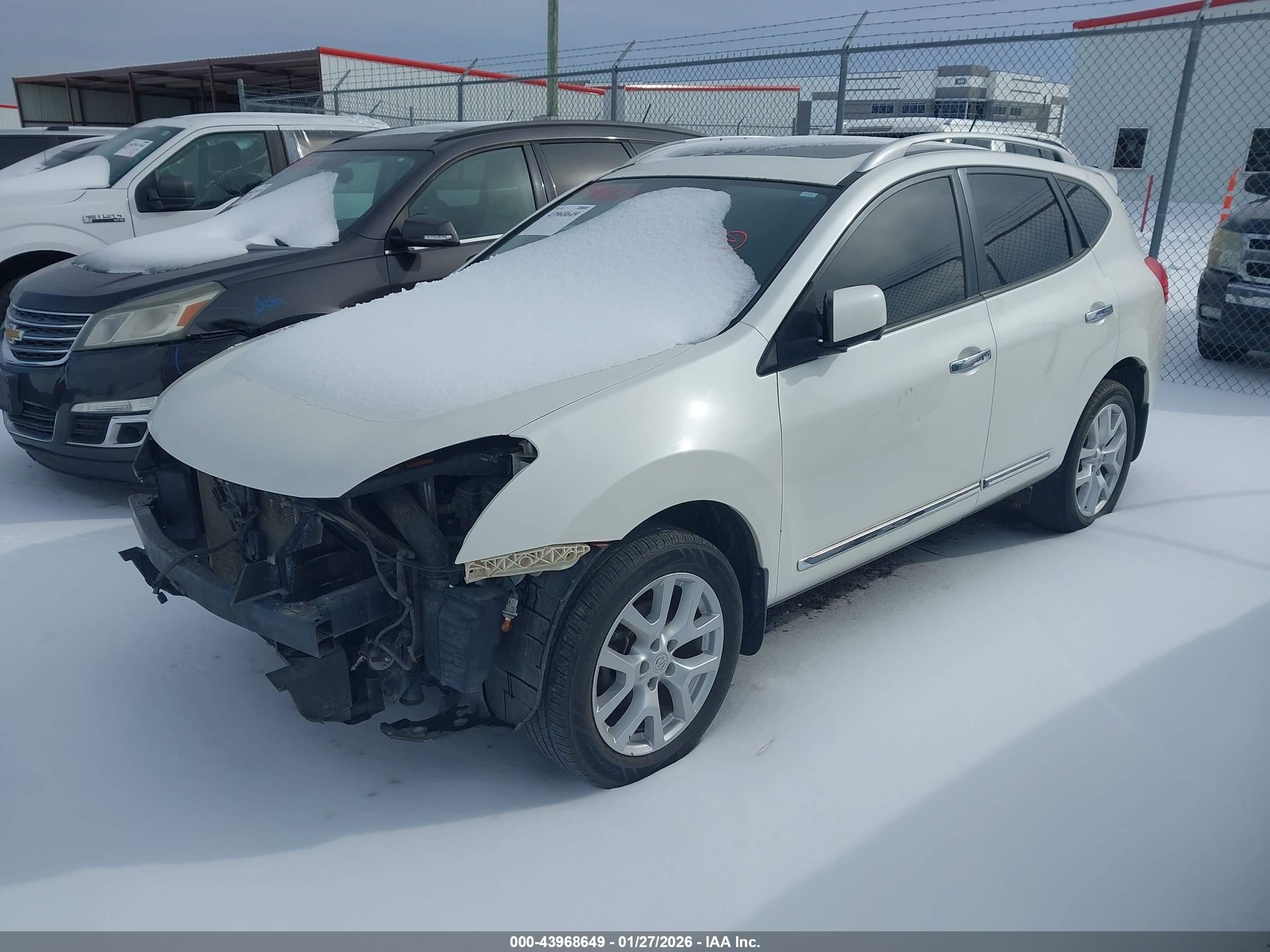 NISSAN ROGUE image 2