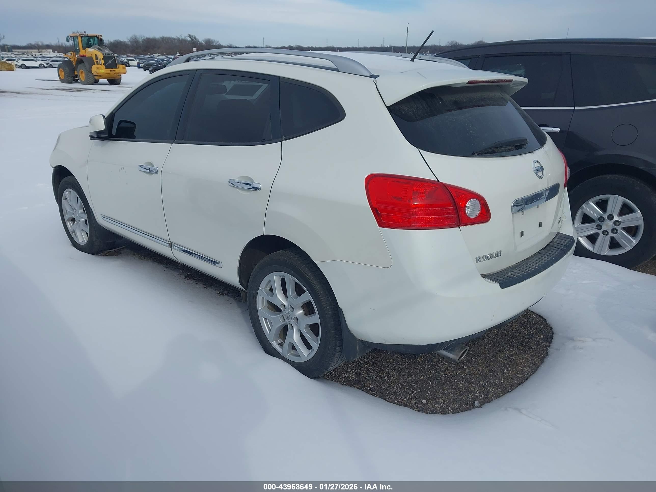 NISSAN ROGUE image 3