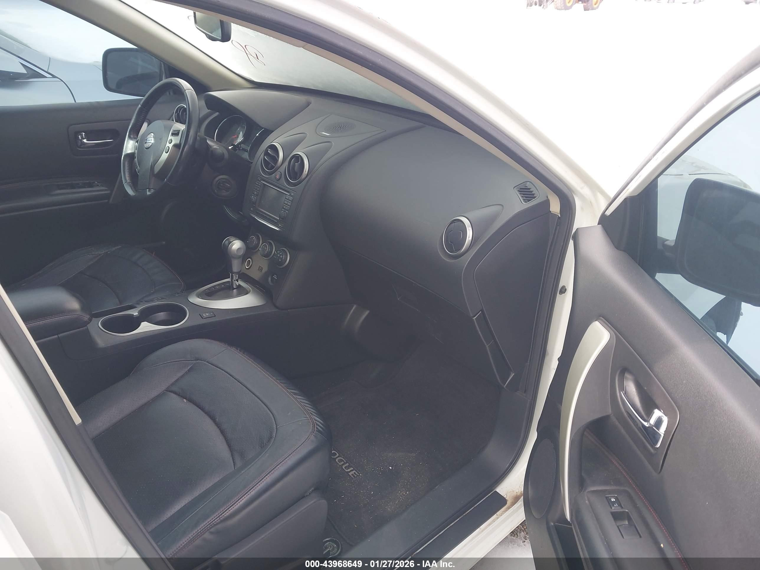 NISSAN ROGUE image 5