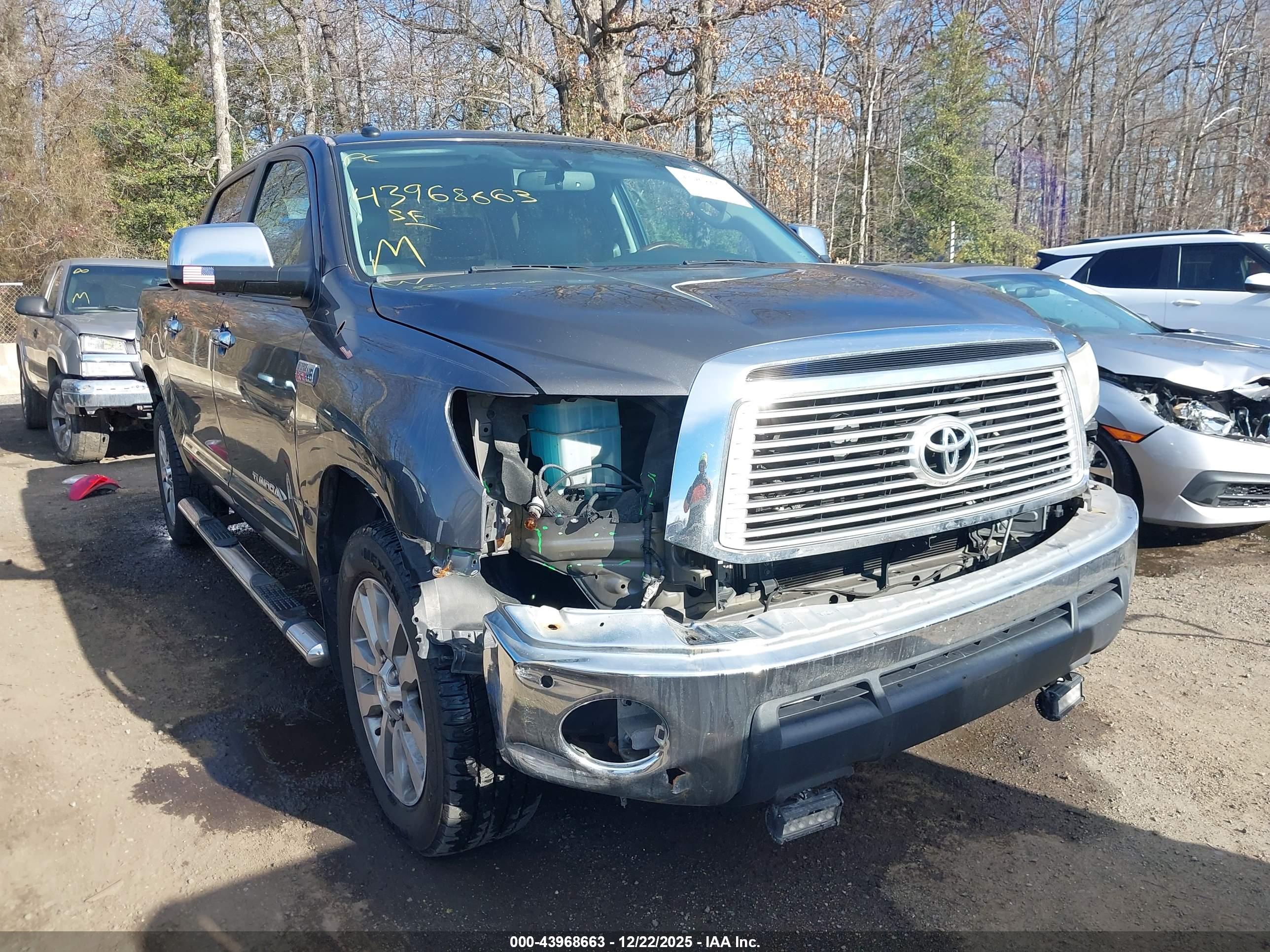 TOYOTA TUNDRA image 6