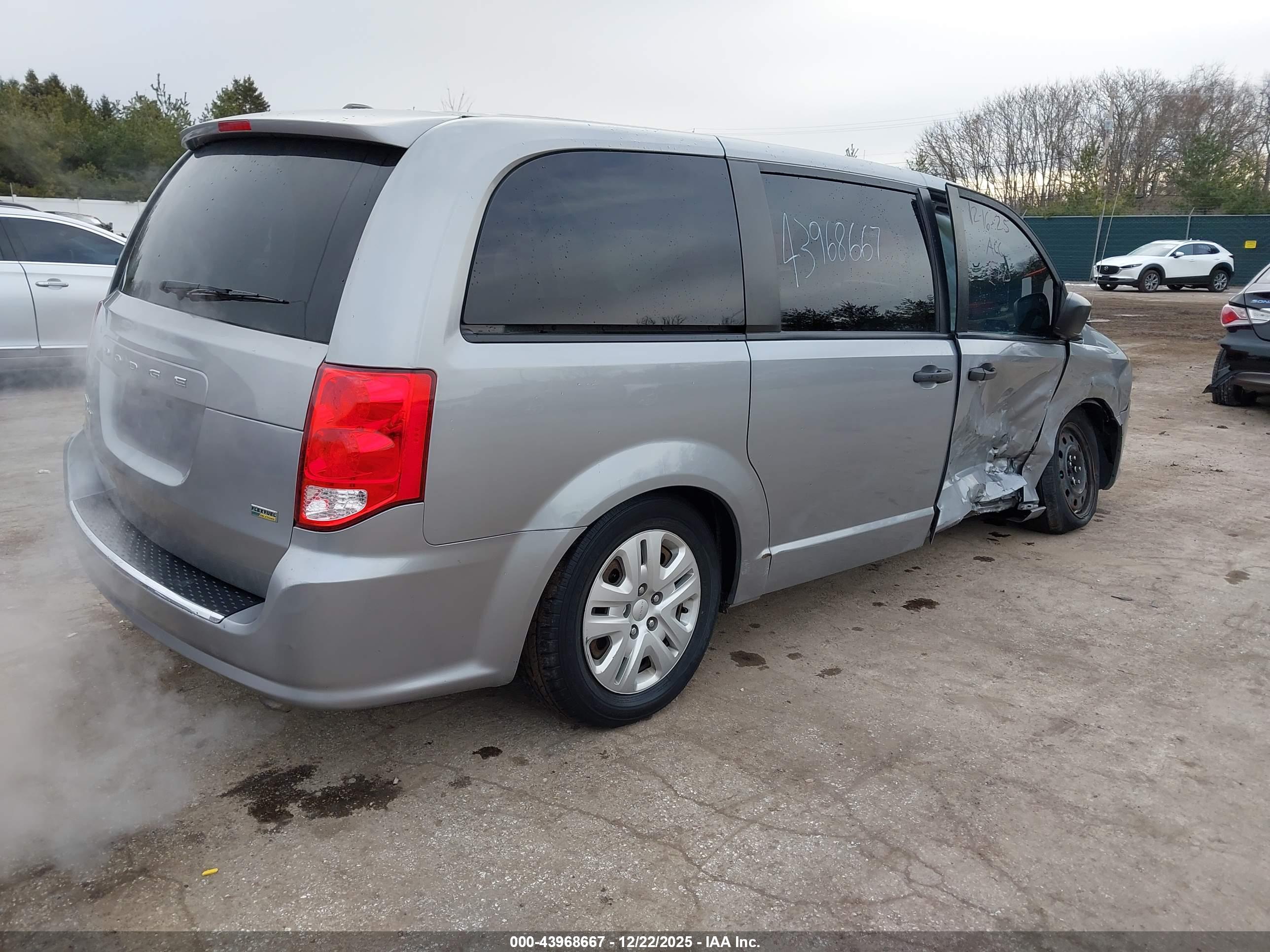 DODGE GRAND image 4