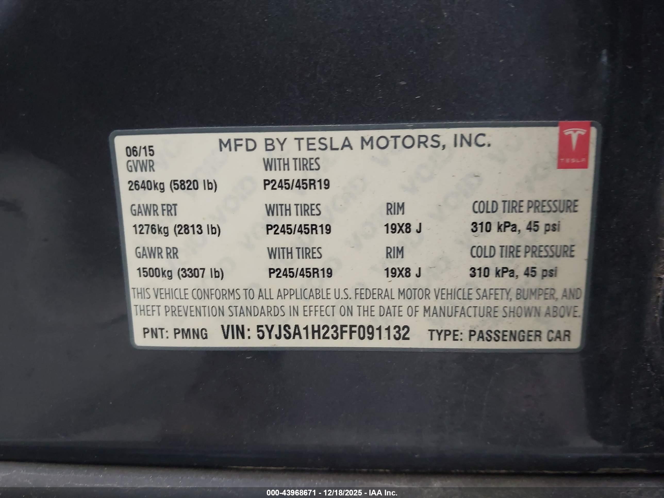 TESLA MODEL image 9