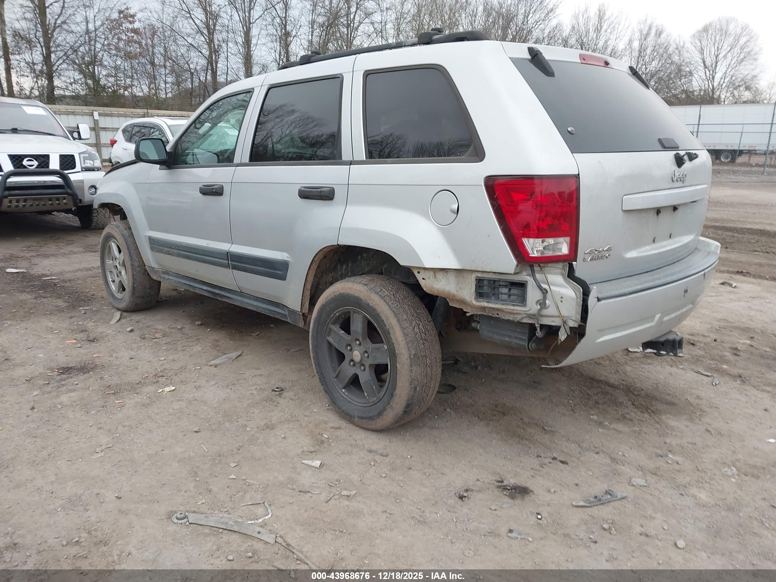 JEEP GRAND image 3