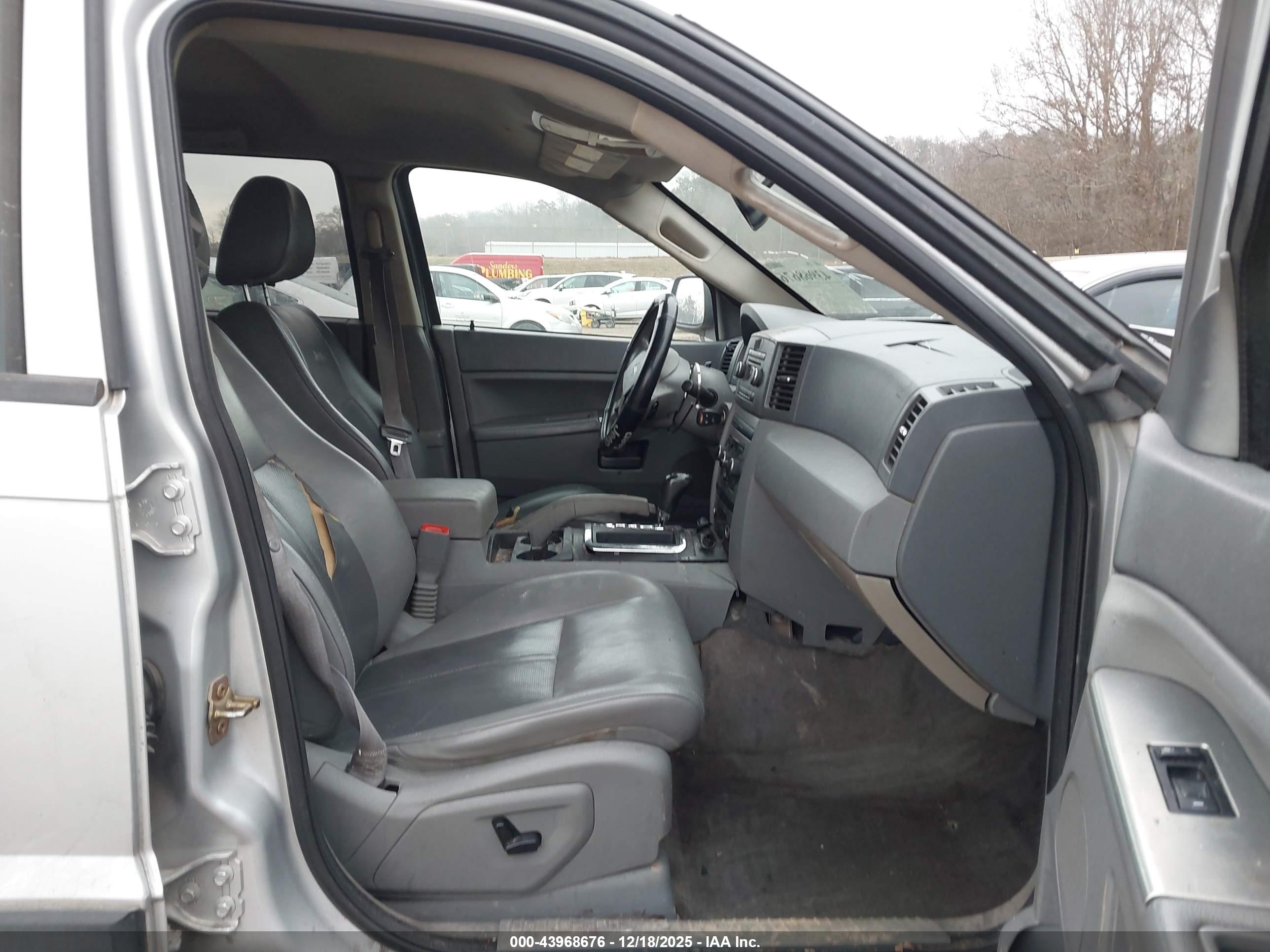 JEEP GRAND image 5
