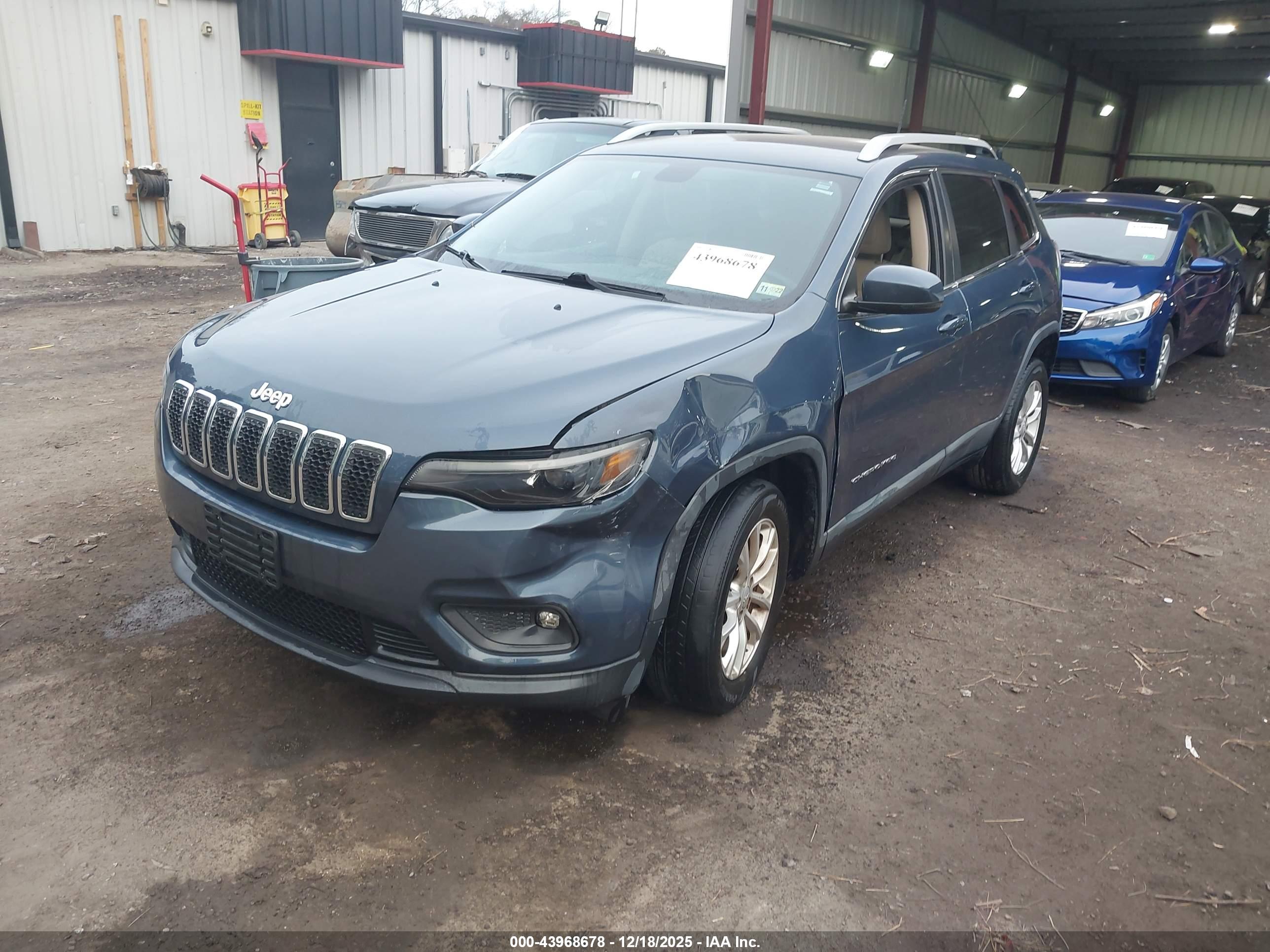 JEEP CHEROKEE image 2