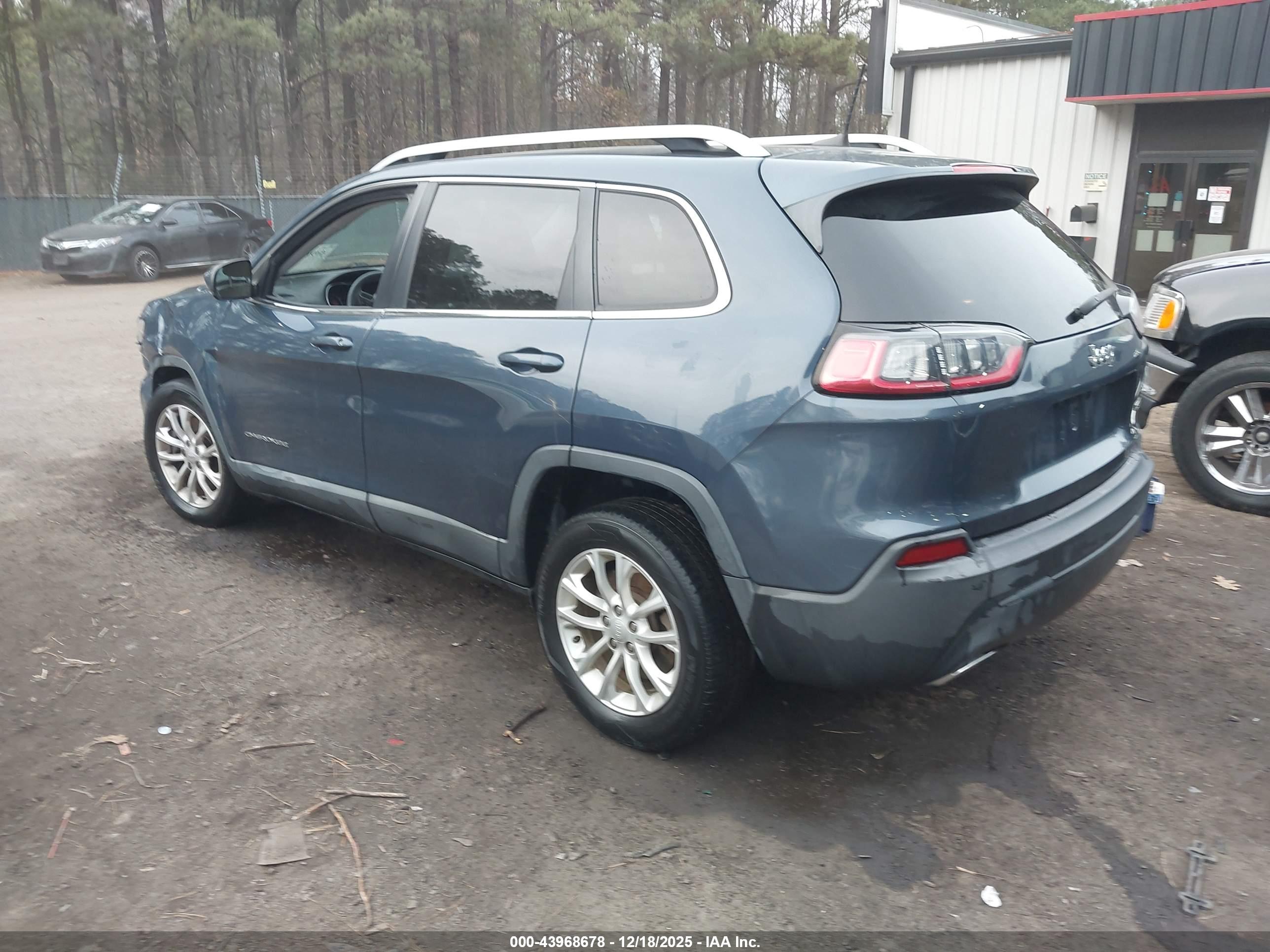 JEEP CHEROKEE image 3