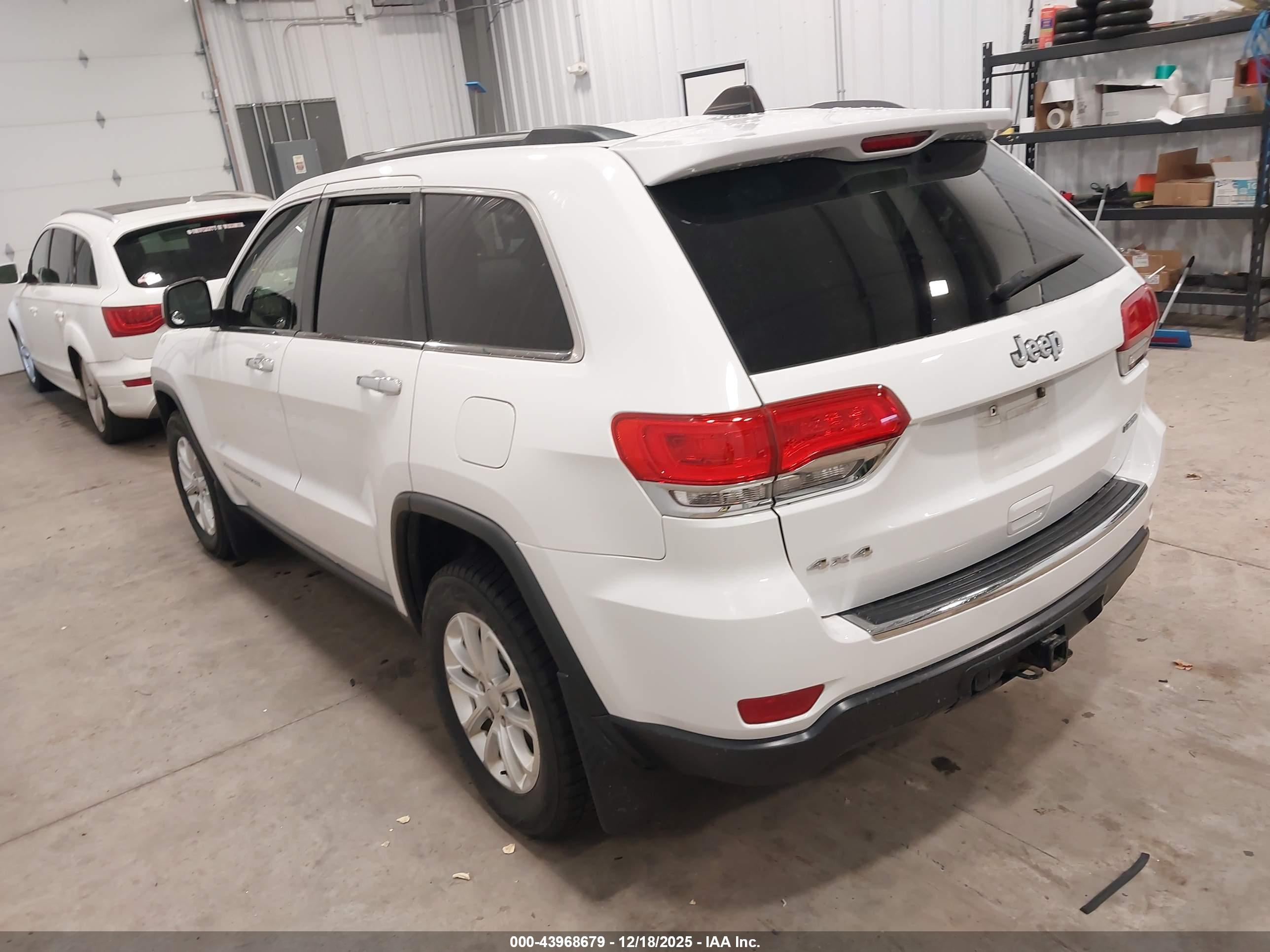 JEEP GRAND image 3