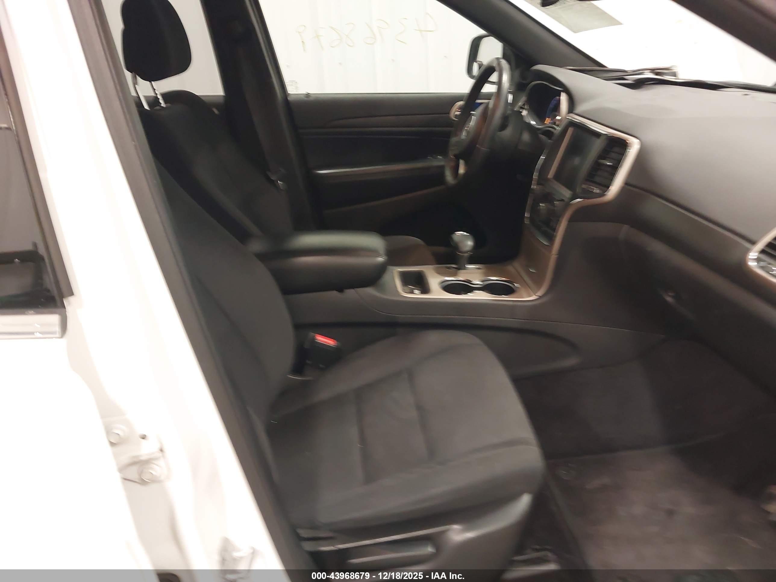 JEEP GRAND image 5
