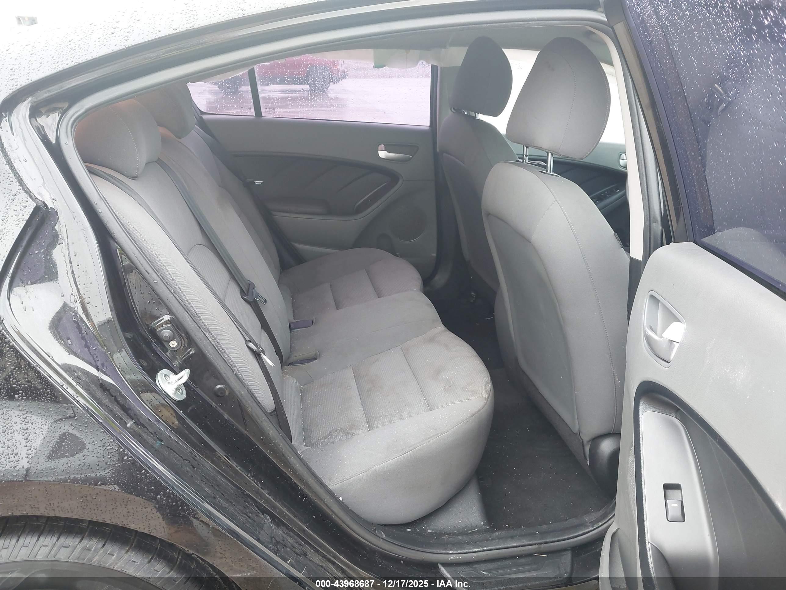 KIA FORTE image 8