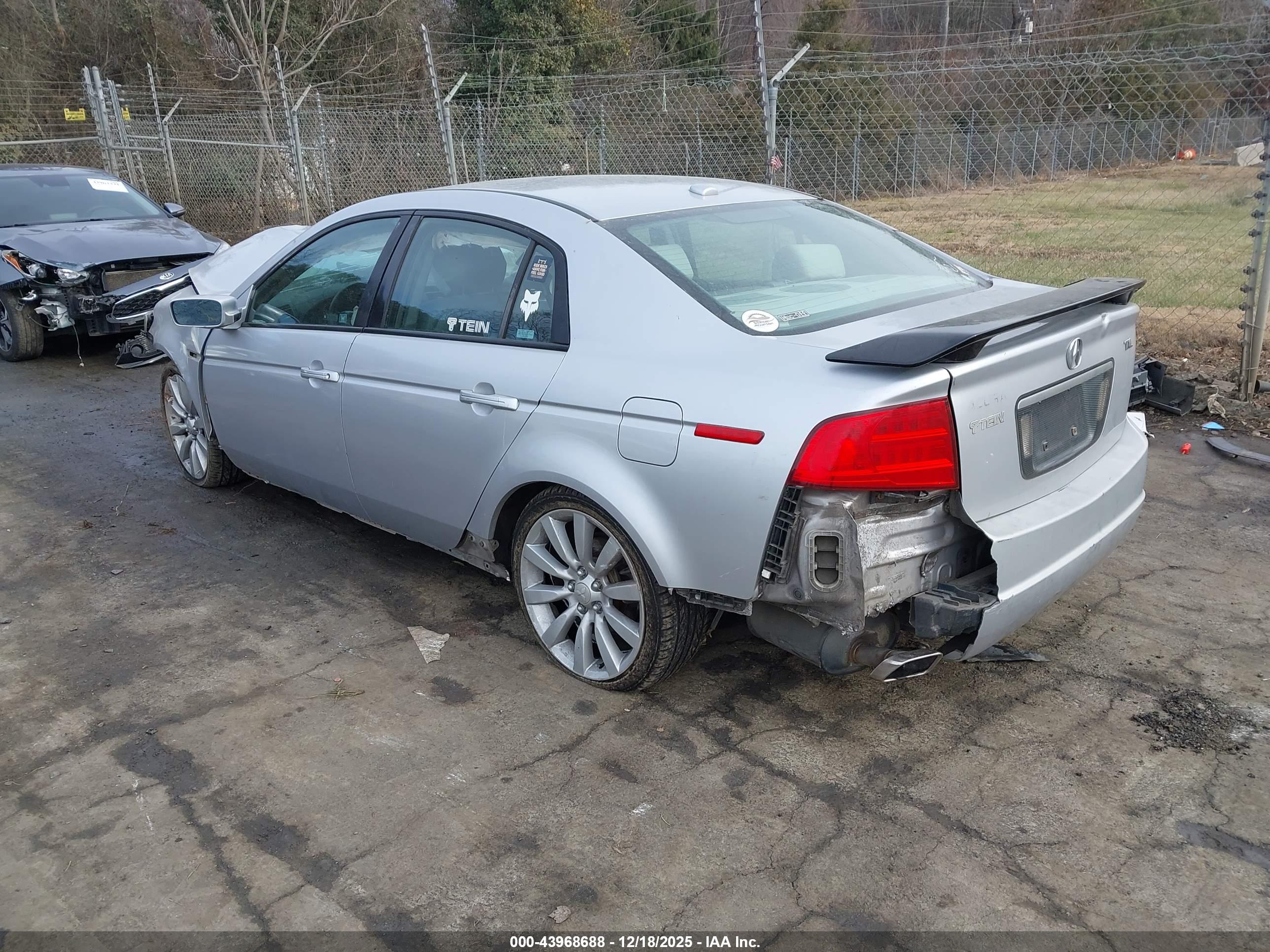 ACURA TL image 3