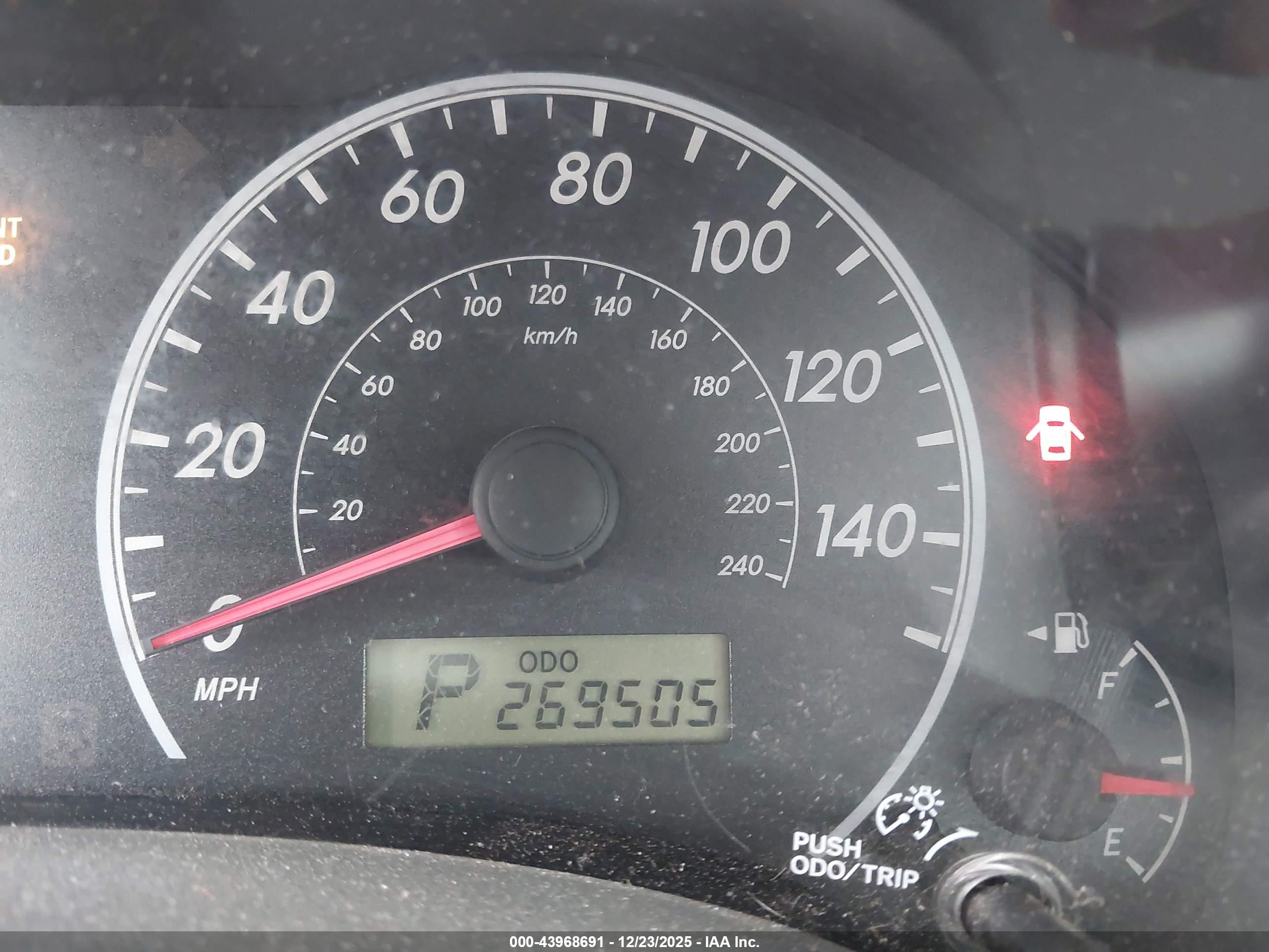TOYOTA COROLLA image 7
