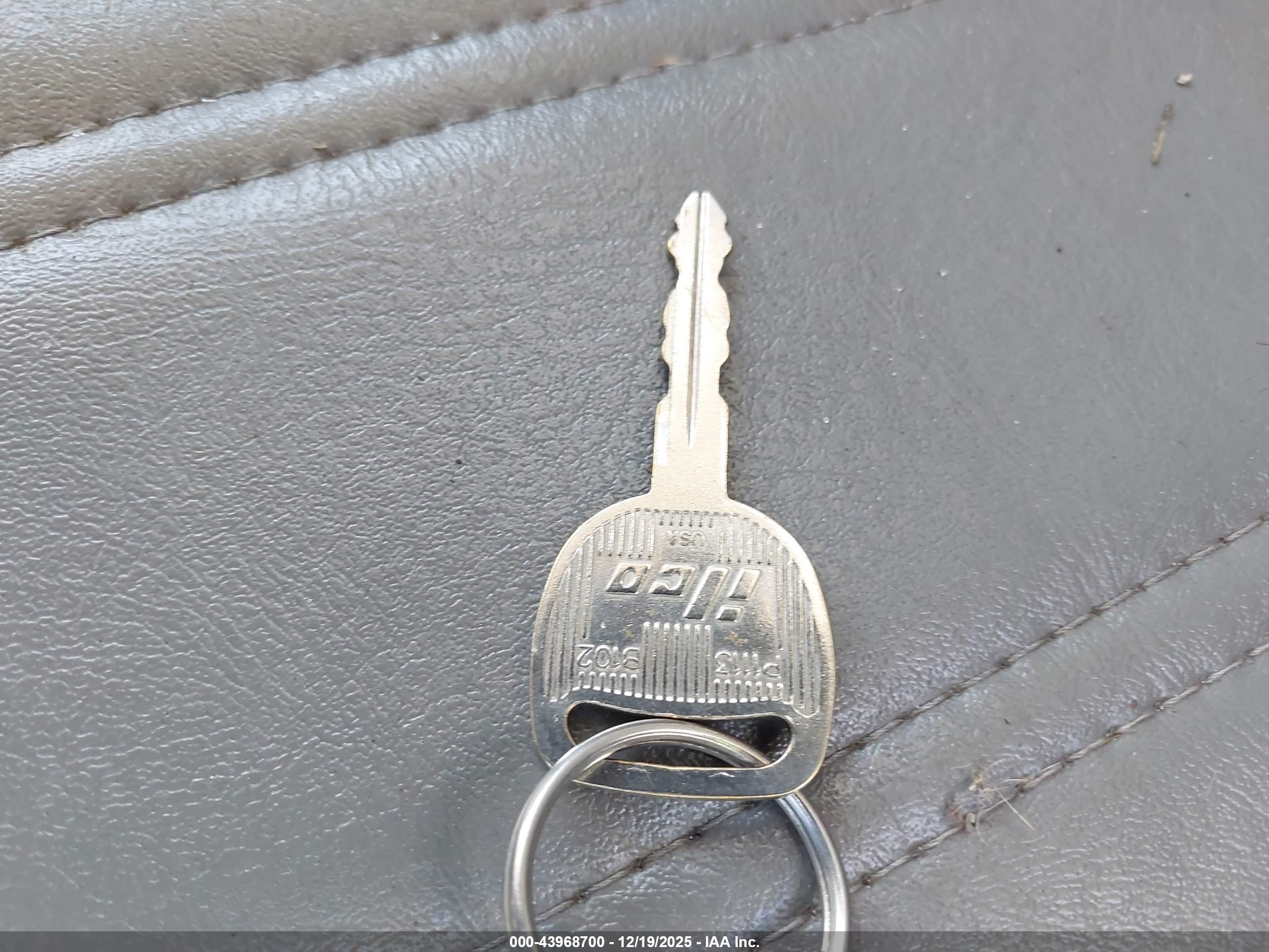 GMC SONOMA image 11