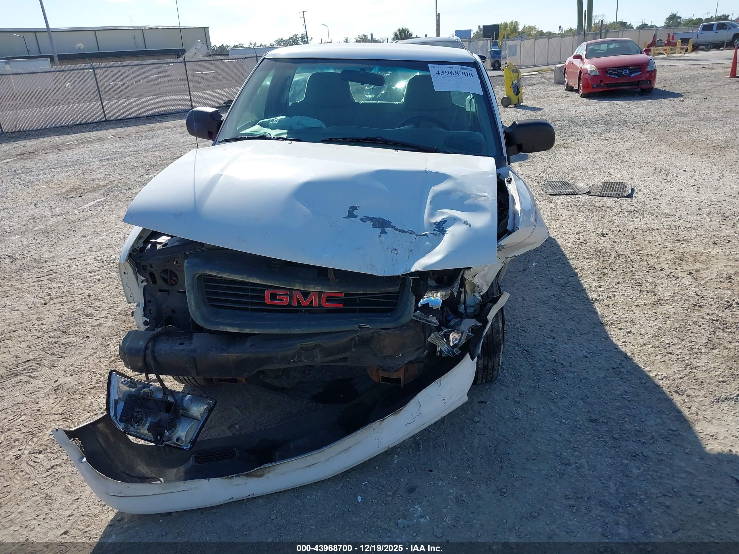 GMC SONOMA image 6