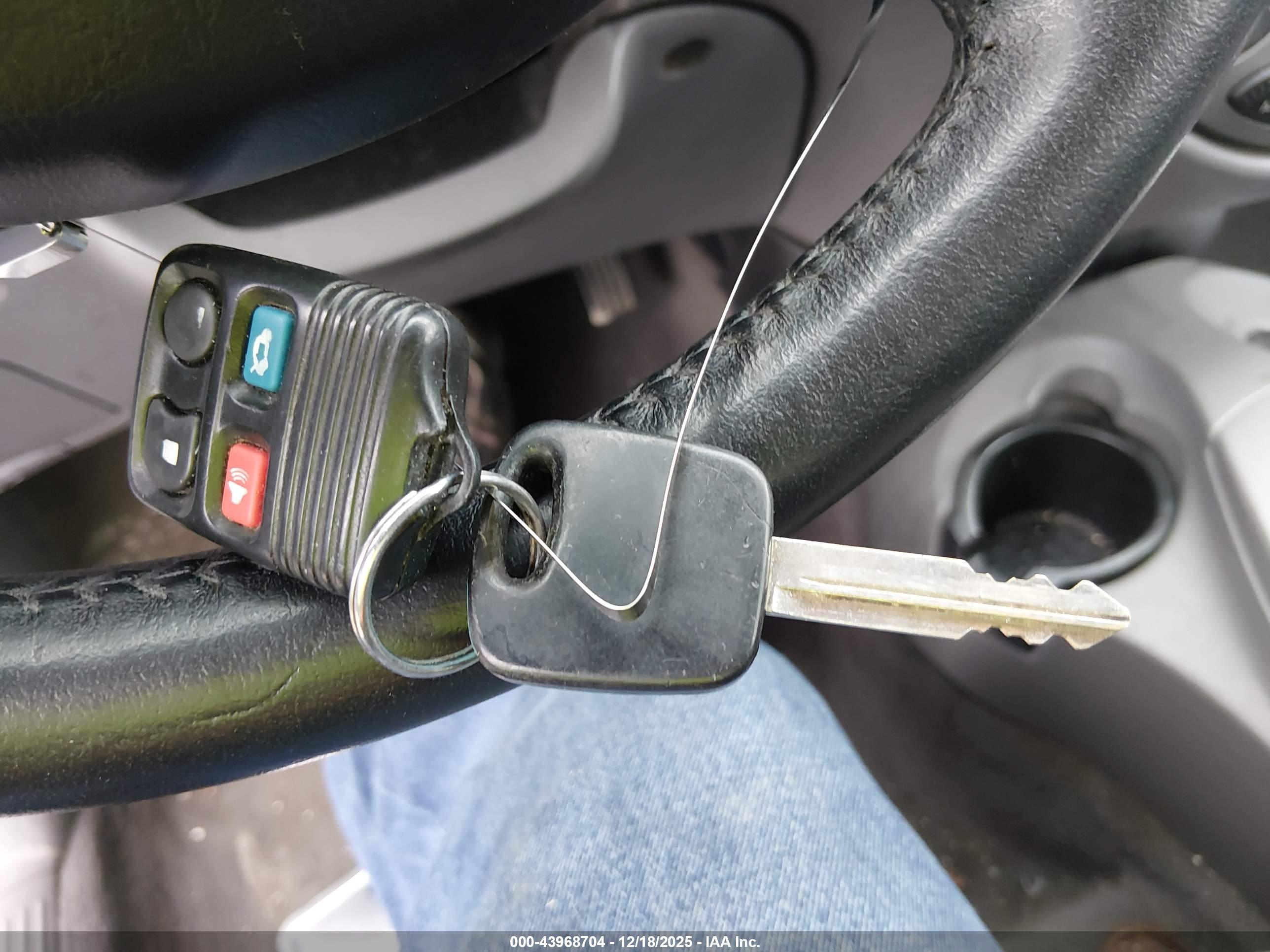 FORD FOCUS image 11