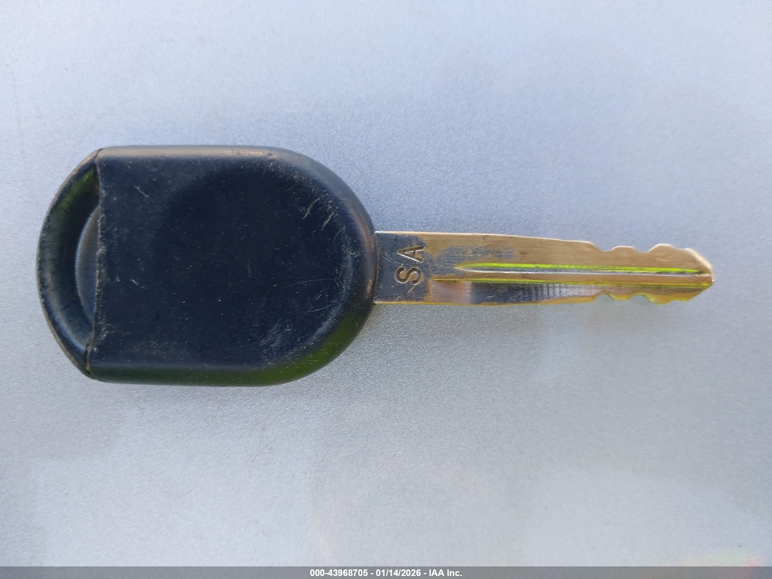FORD FUSION image 11