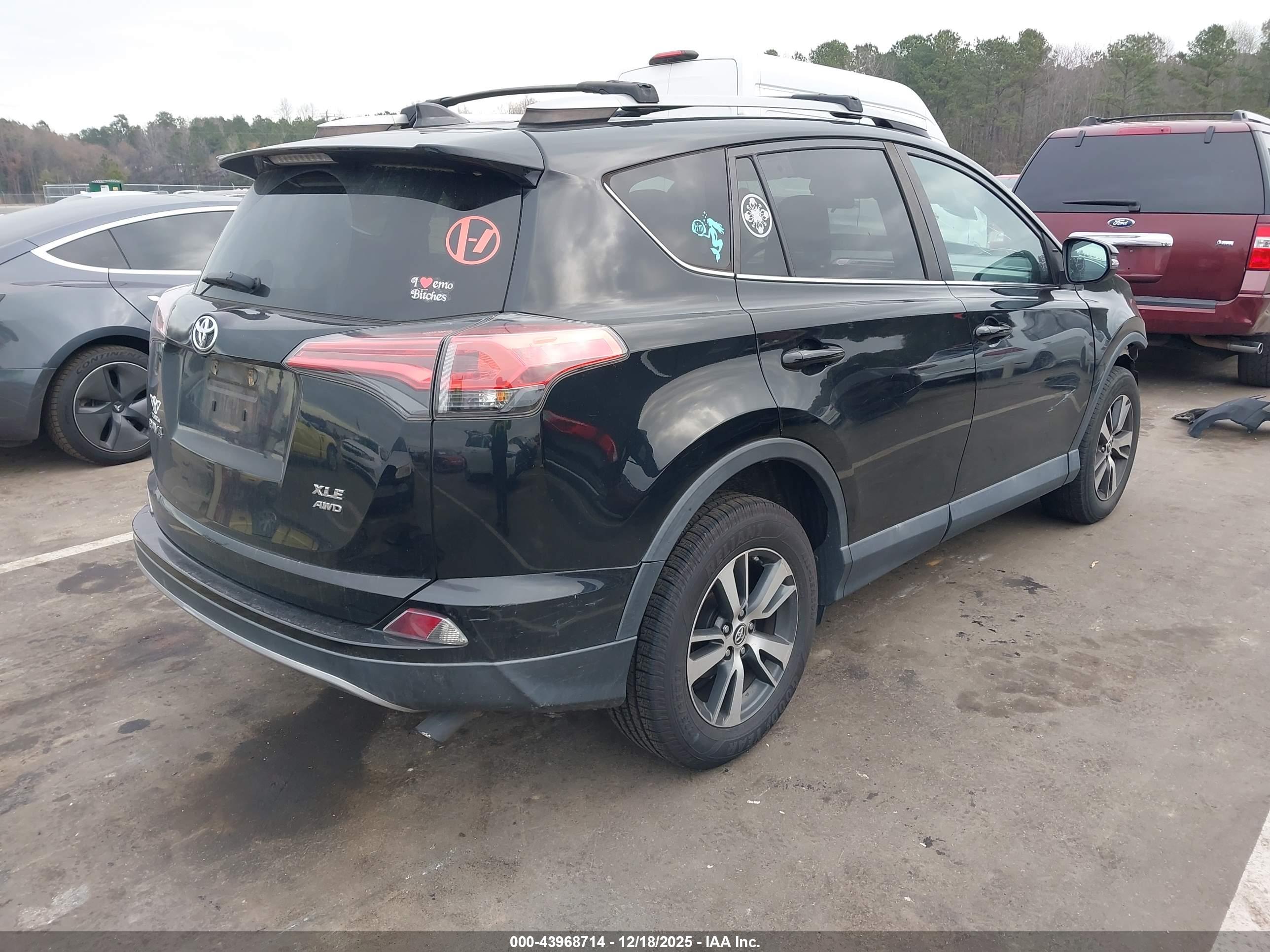 TOYOTA RAV4 image 4