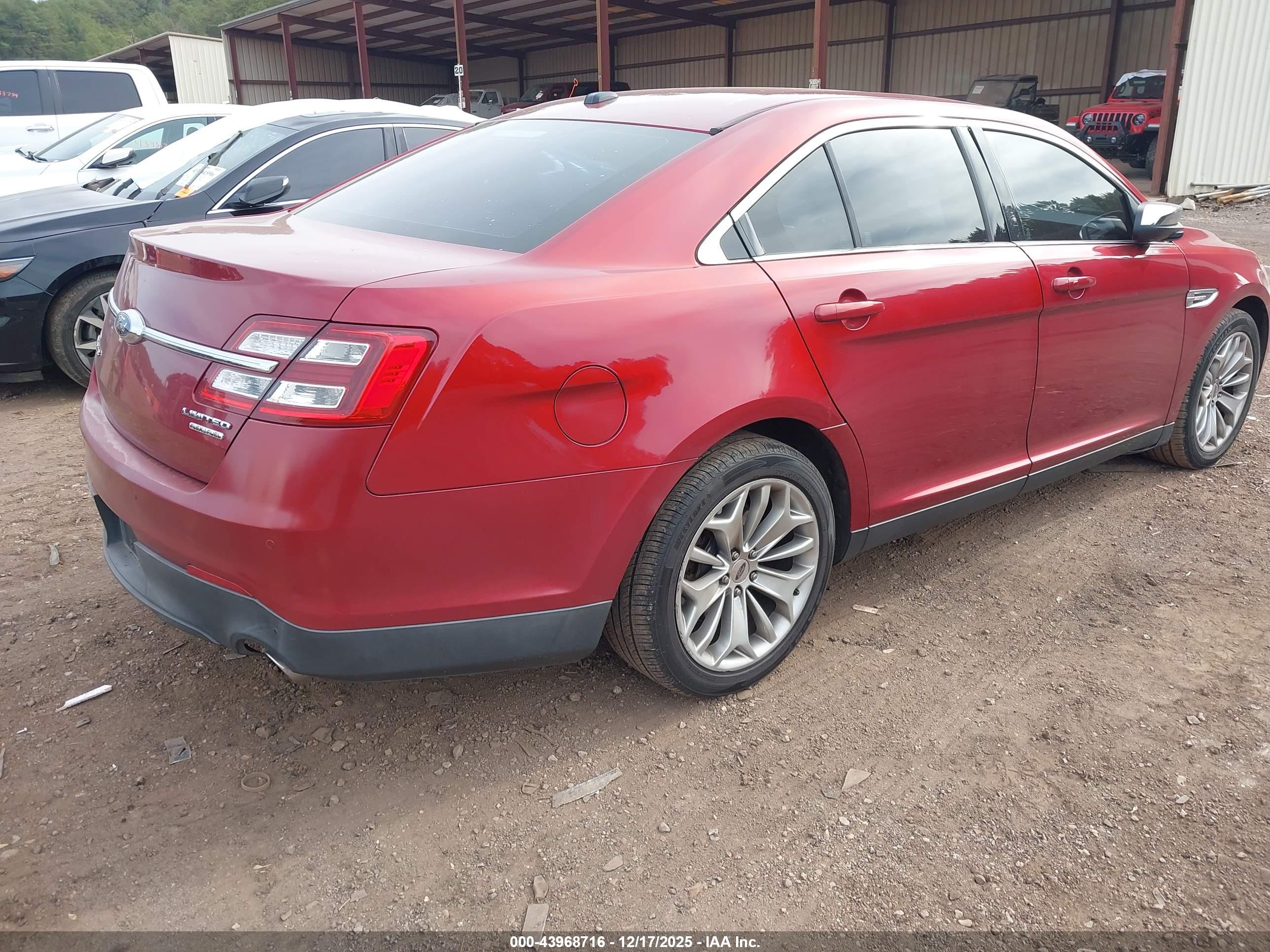 FORD TAURUS image 4
