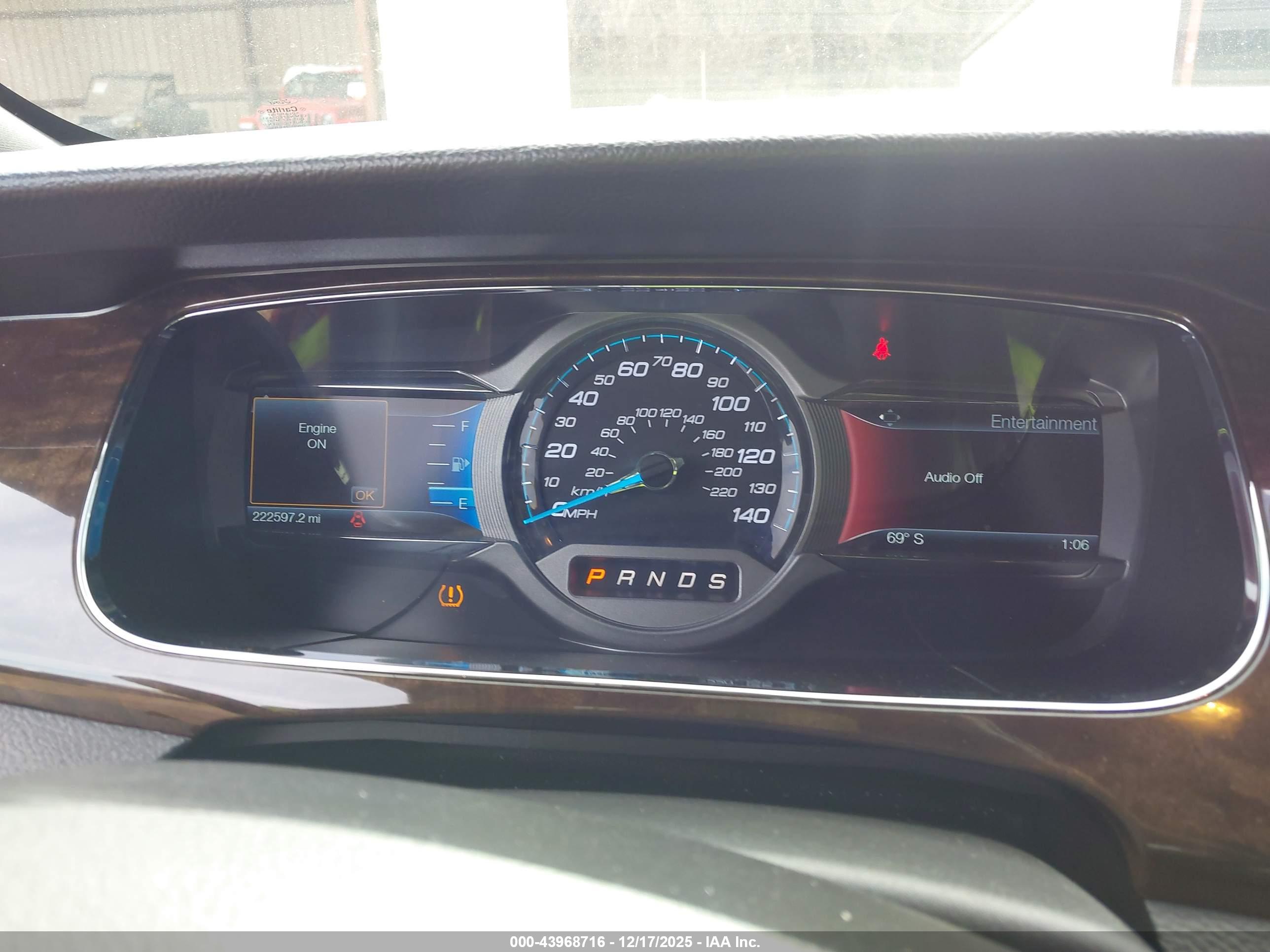 FORD TAURUS image 7