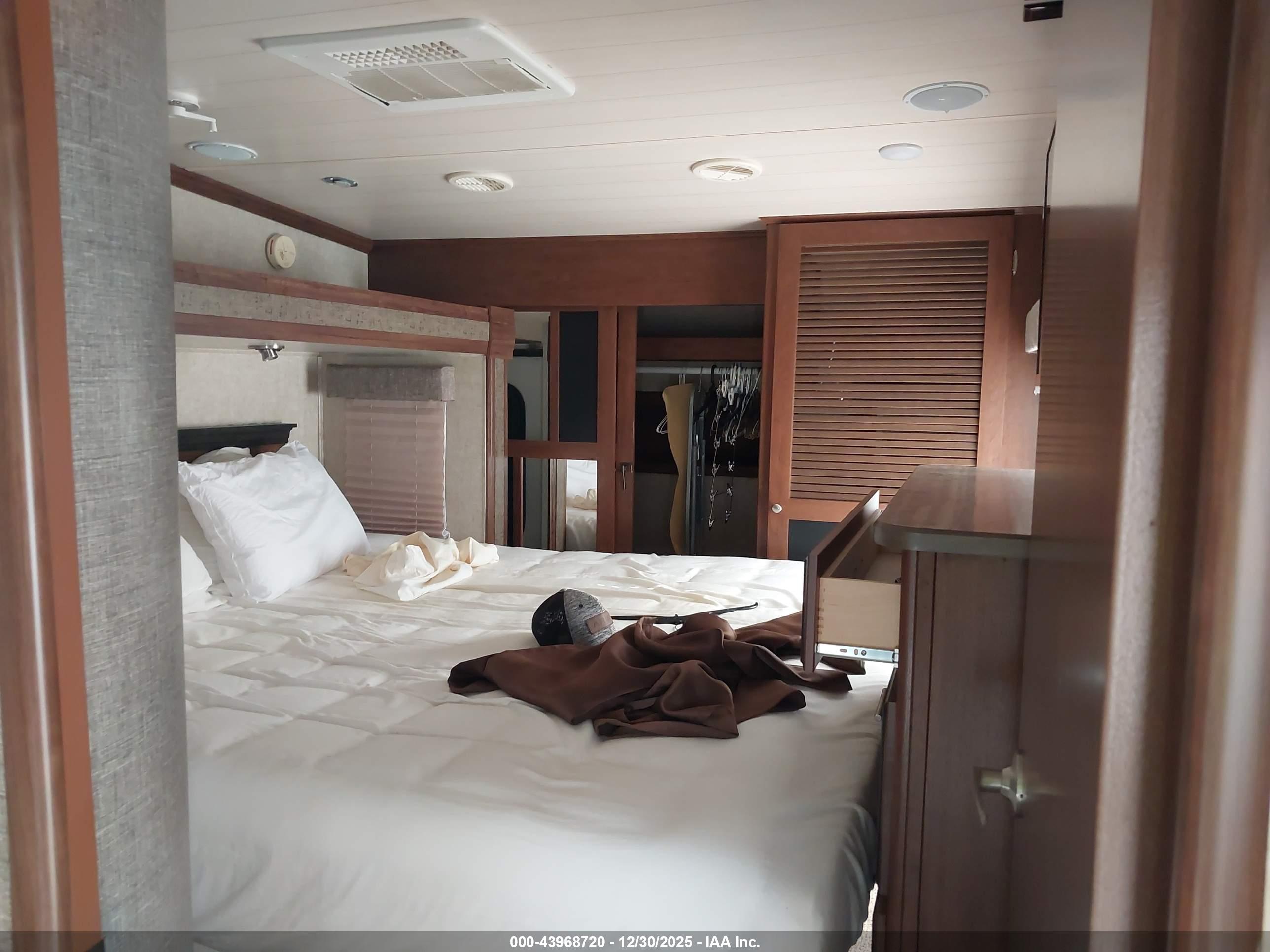 HEARTLAND RV image 8