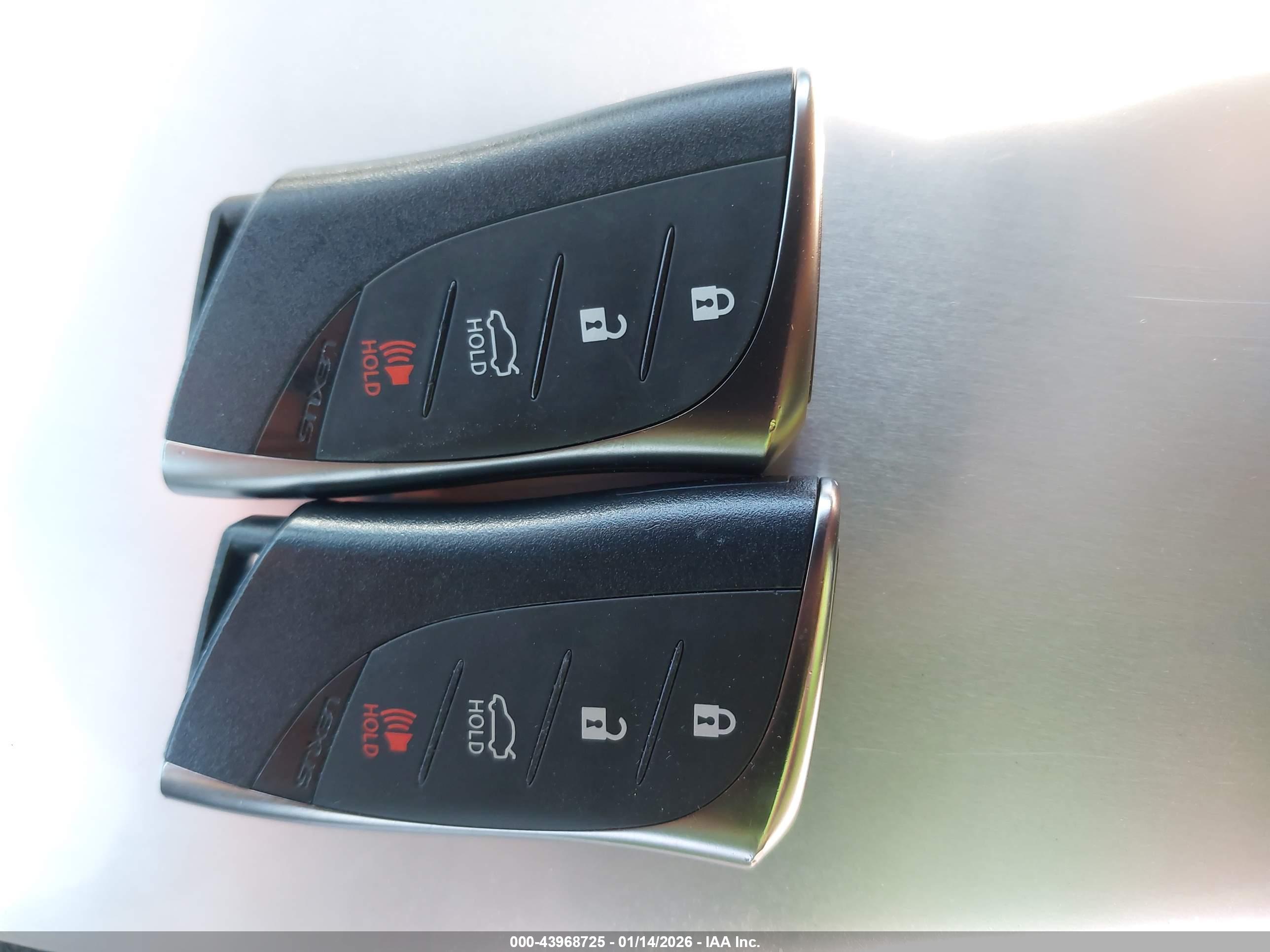LEXUS ES image 11