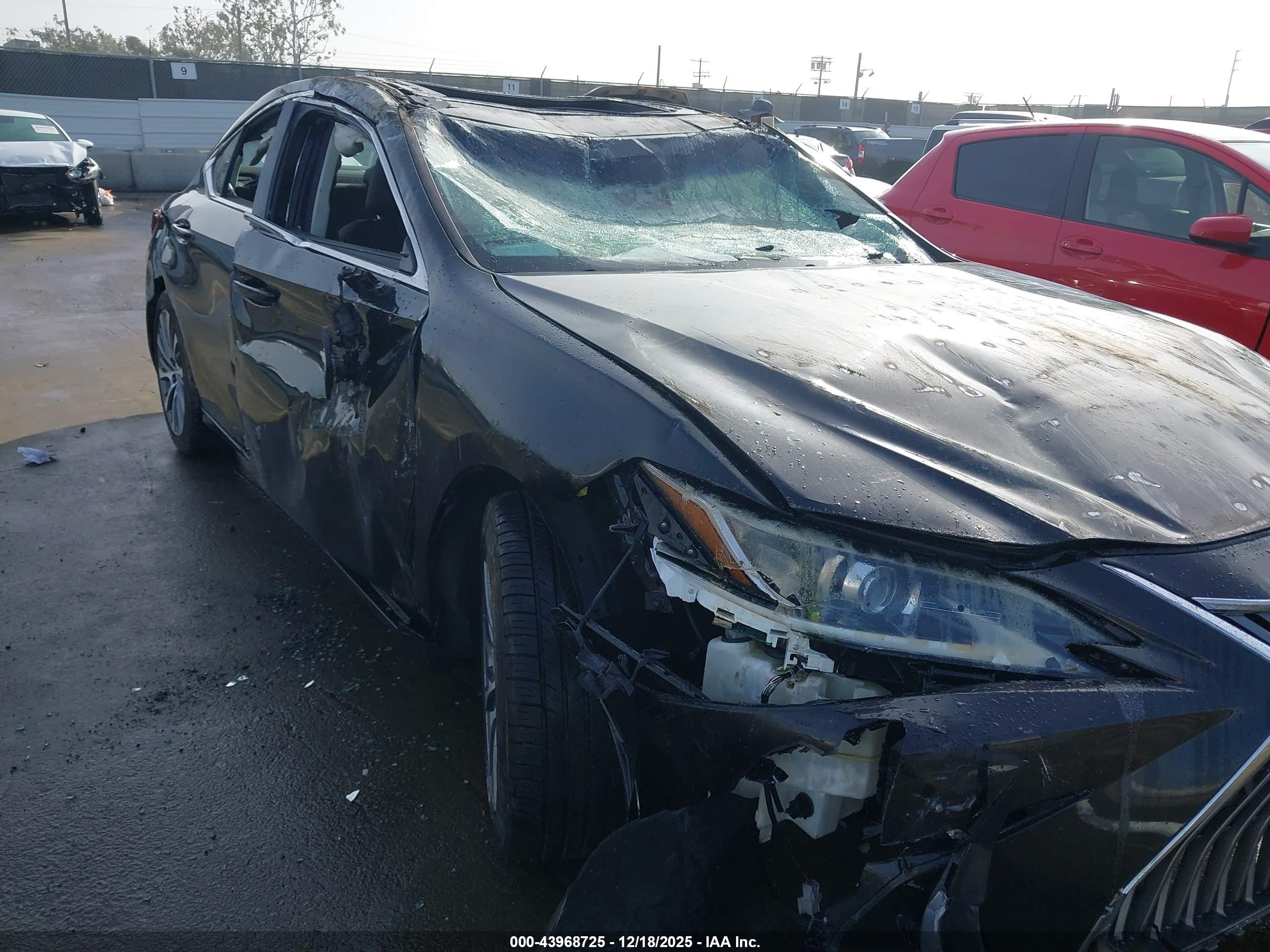 LEXUS ES image 6