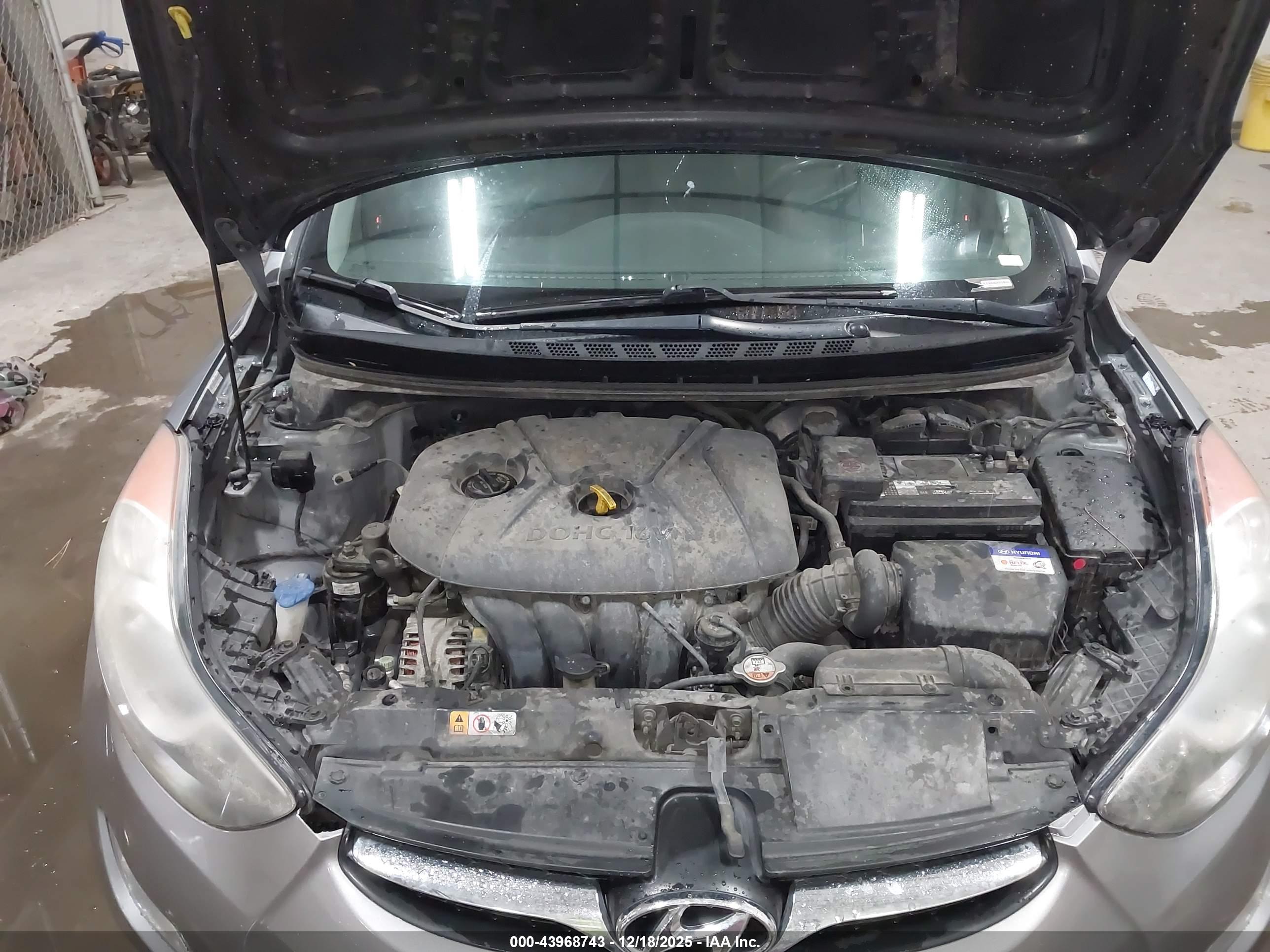 HYUNDAI ELANTRA image 10
