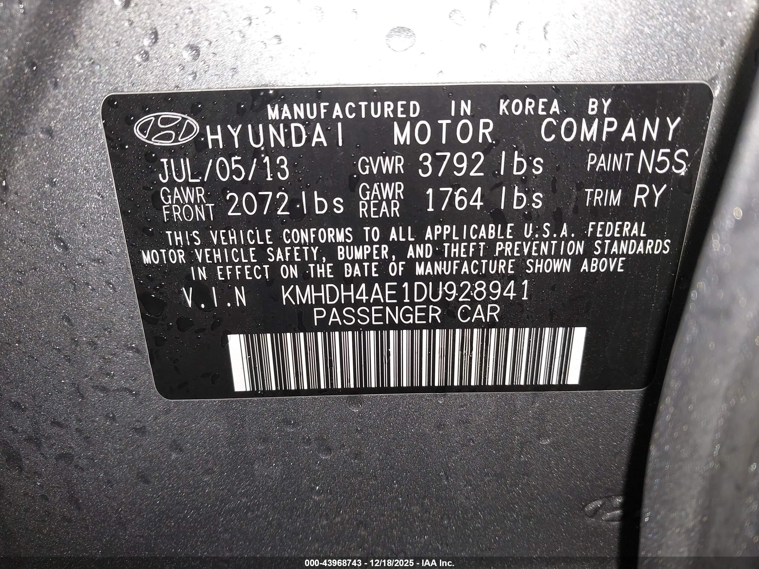 HYUNDAI ELANTRA image 9