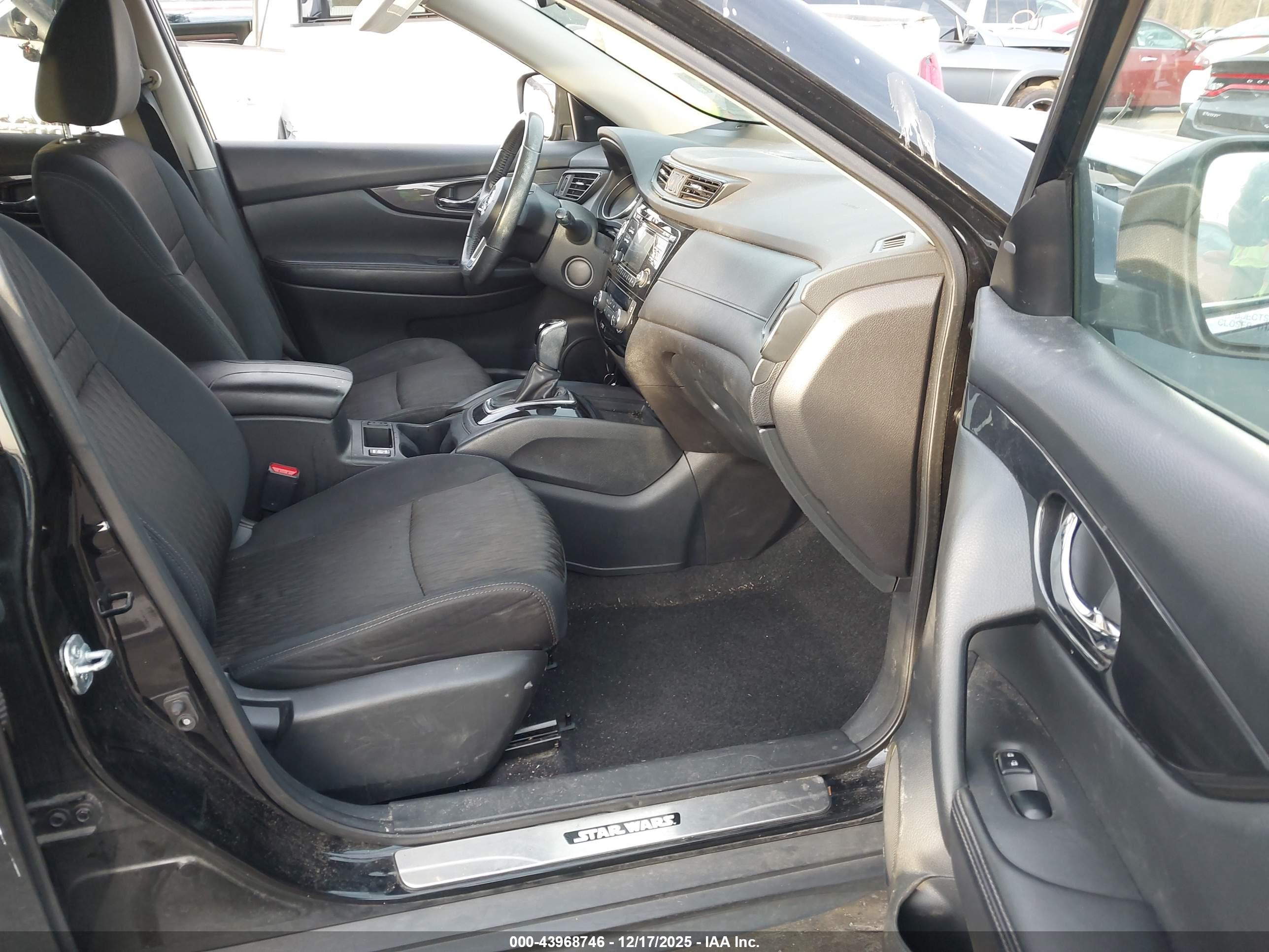 NISSAN ROGUE image 5