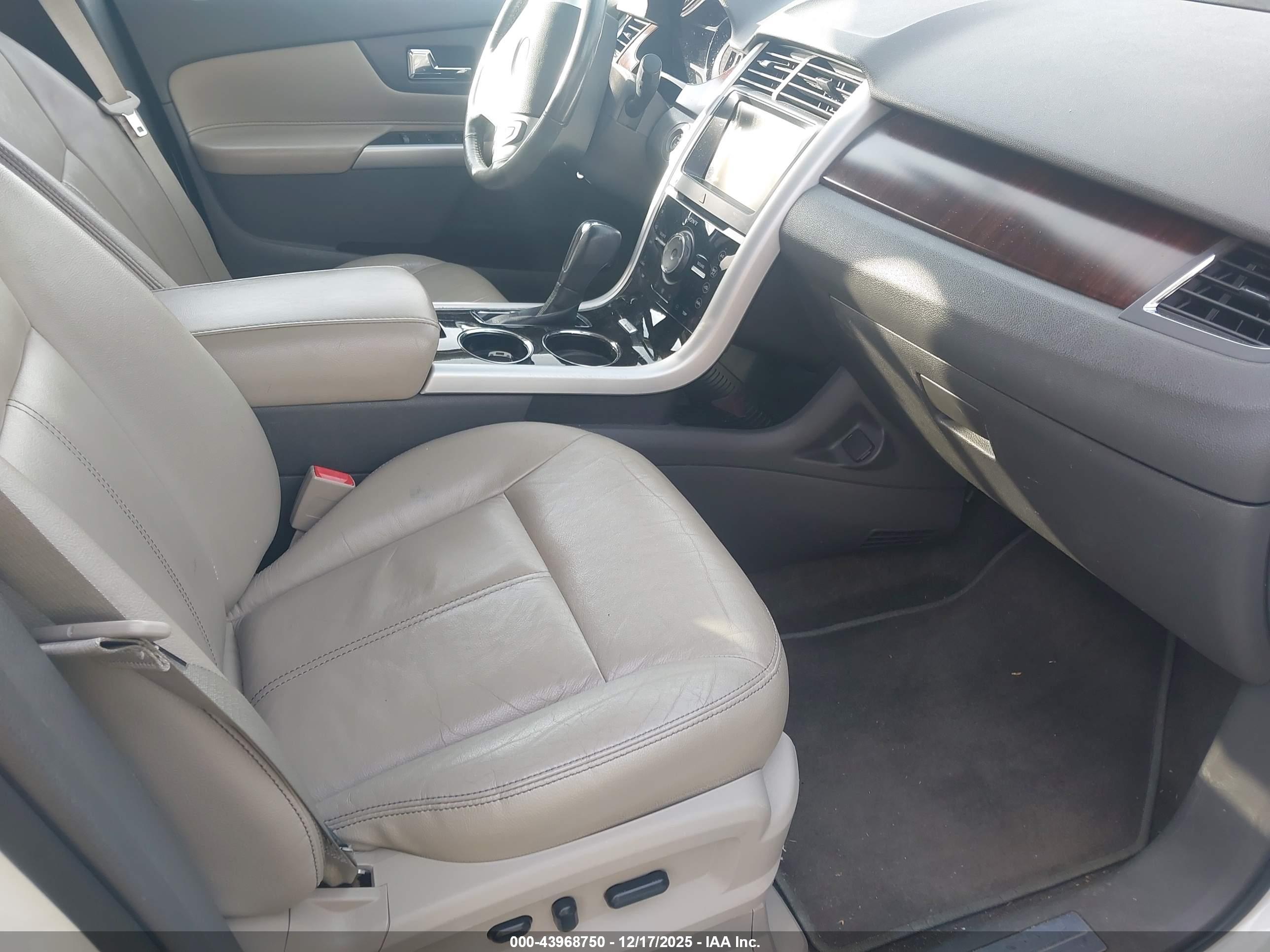 FORD EDGE image 5