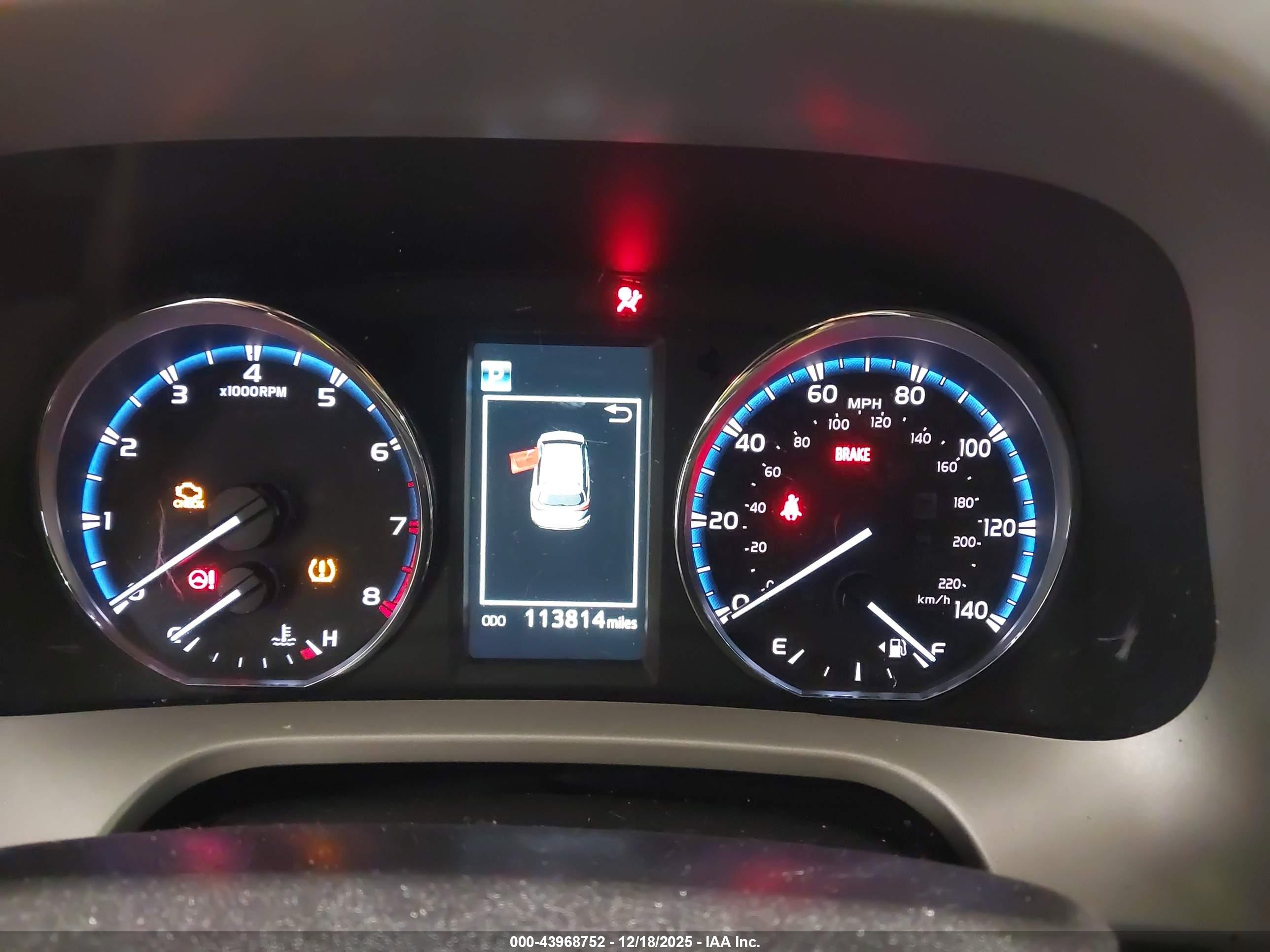 TOYOTA RAV4 image 7