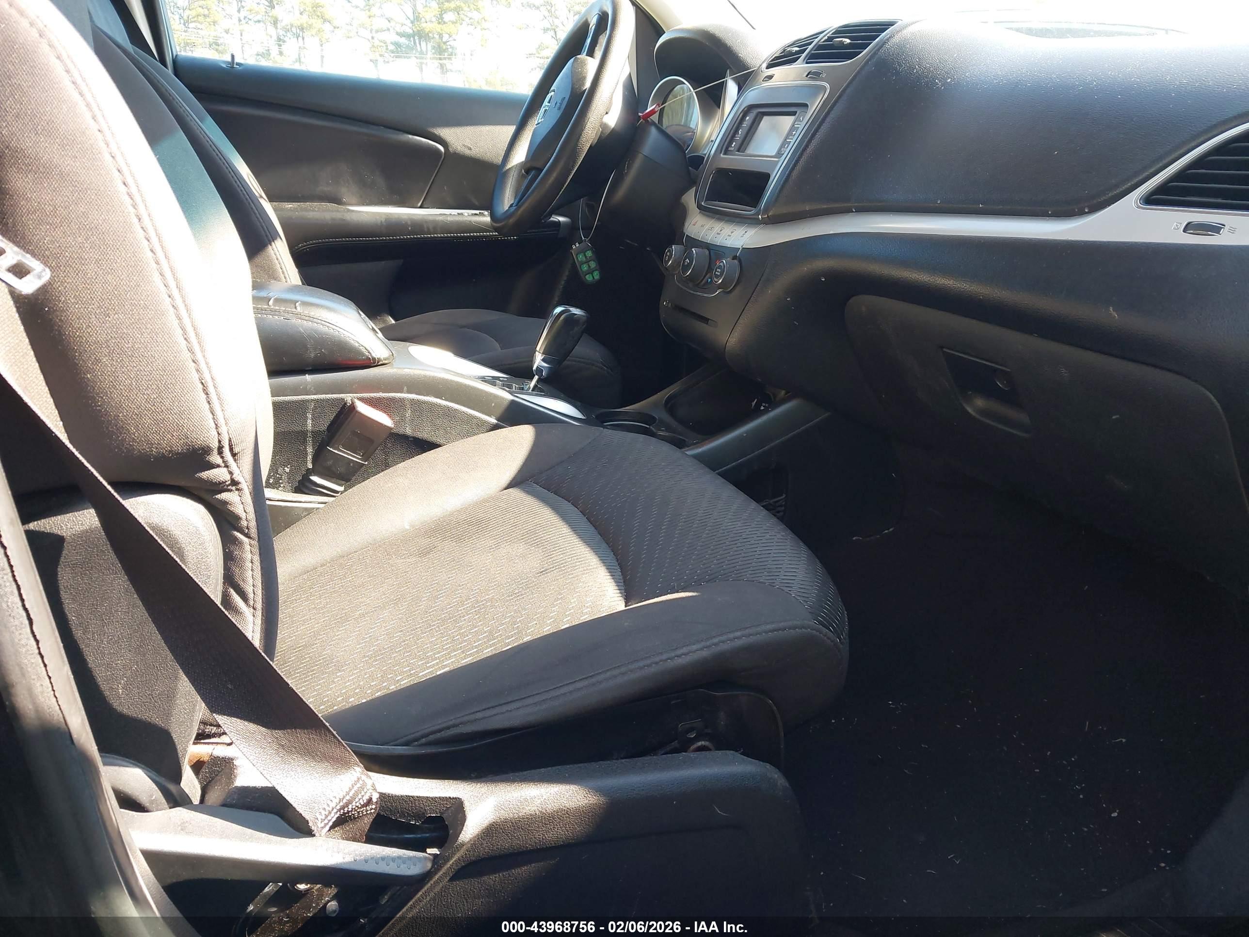 DODGE JOURNEY image 5