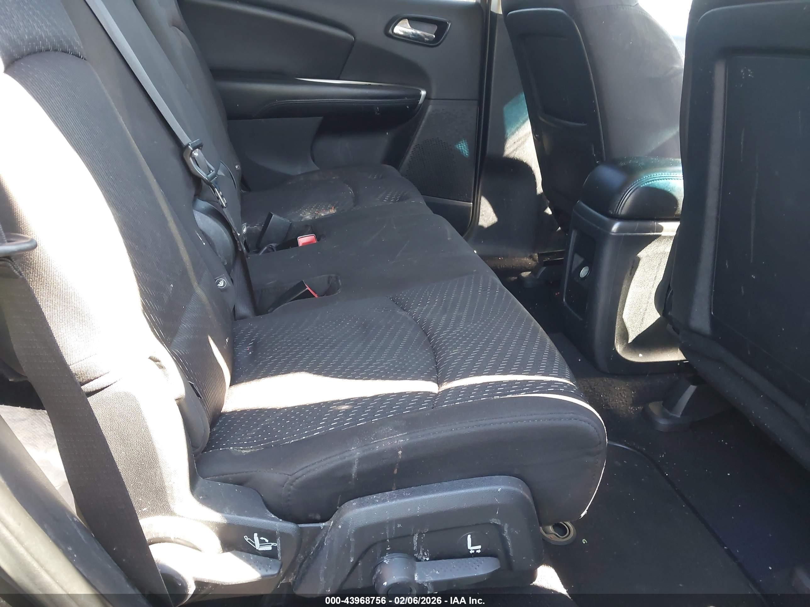 DODGE JOURNEY image 8