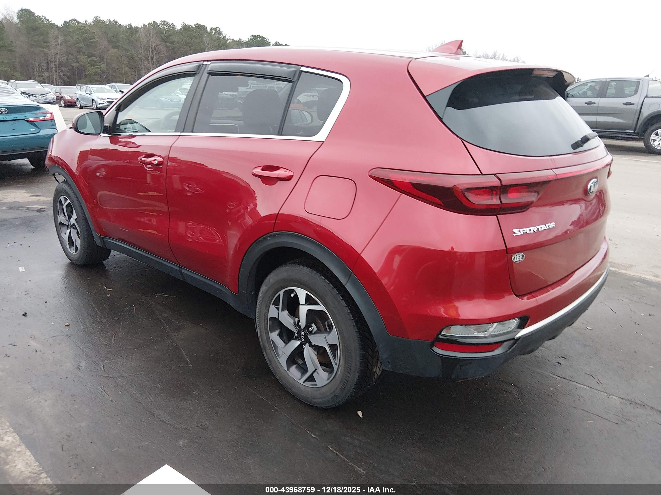 KIA SPORTAGE image 3