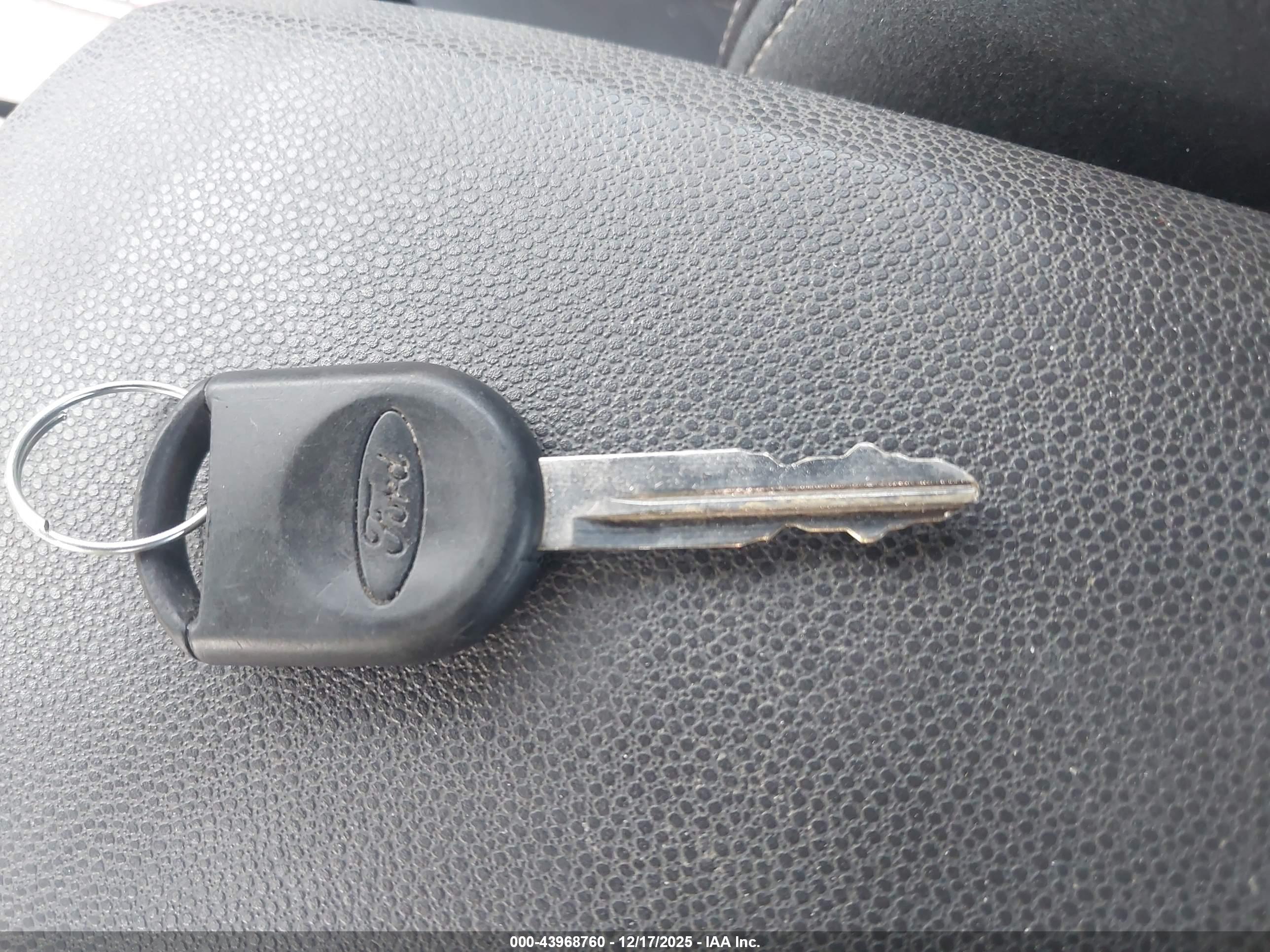 FORD FOCUS image 11