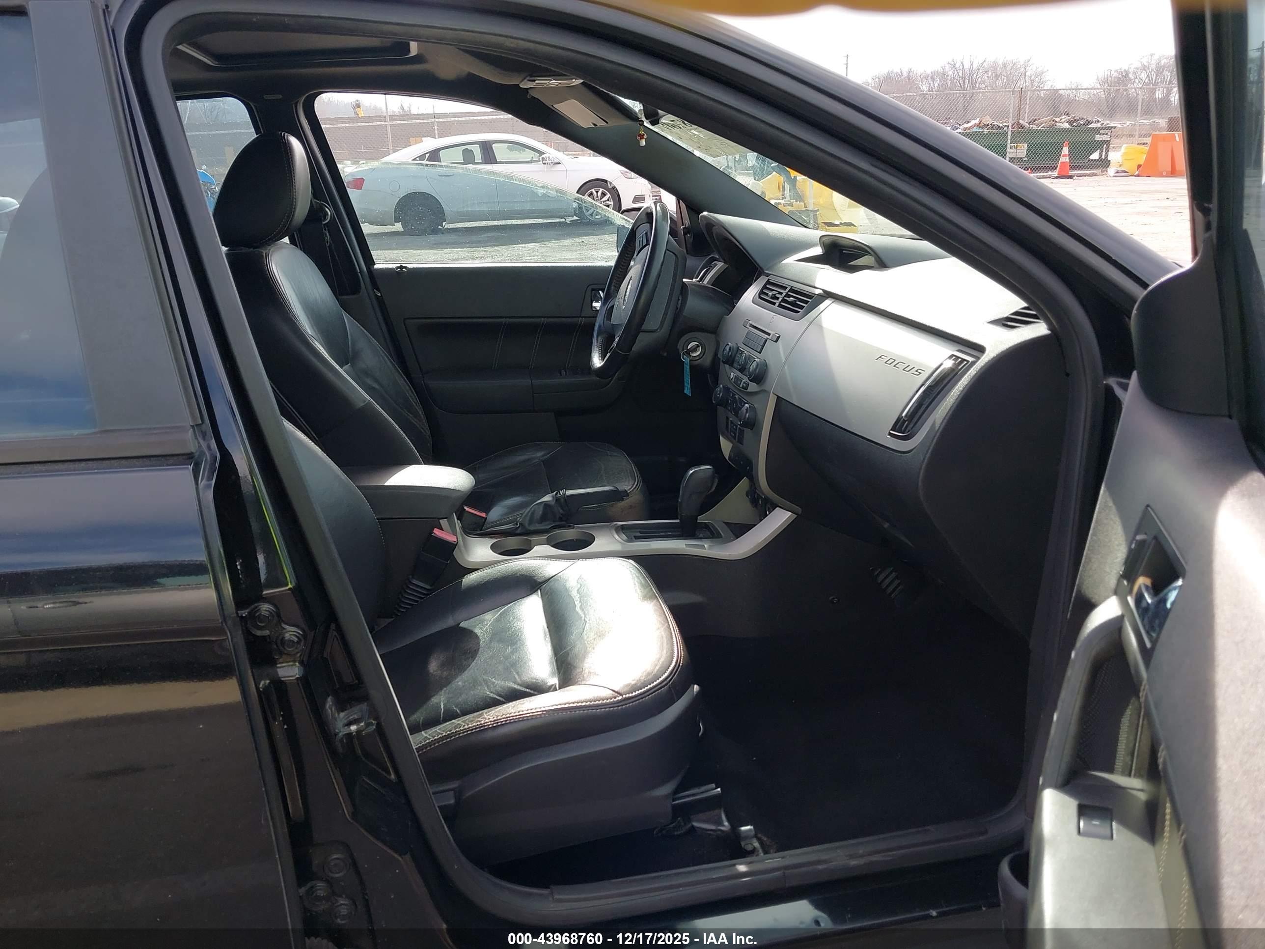 FORD FOCUS image 5
