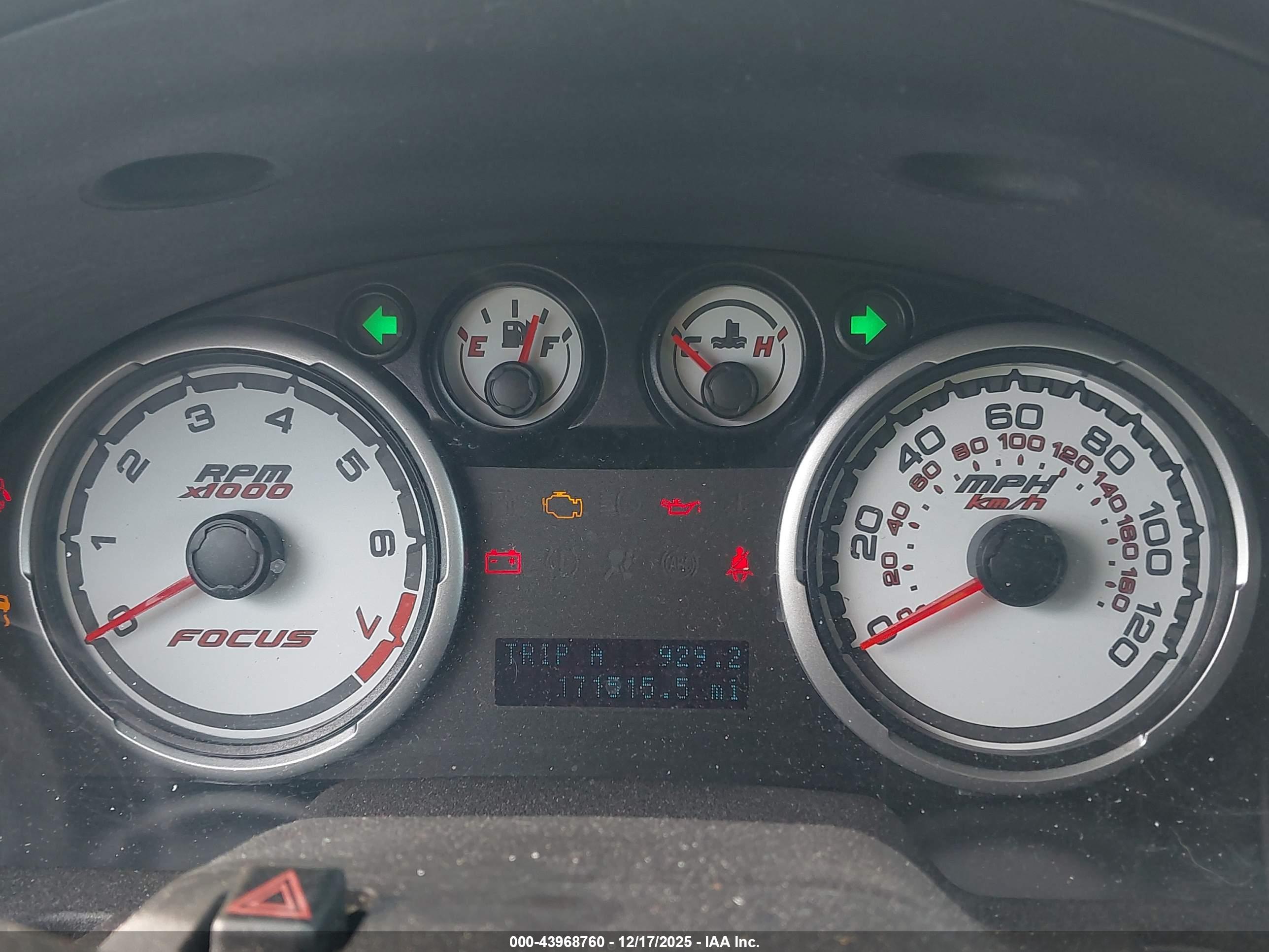 FORD FOCUS image 7