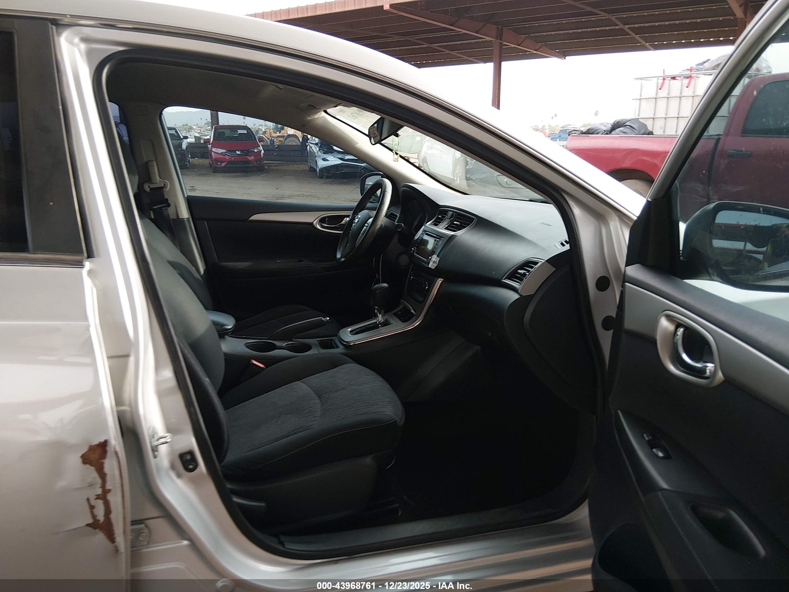 NISSAN SENTRA image 5