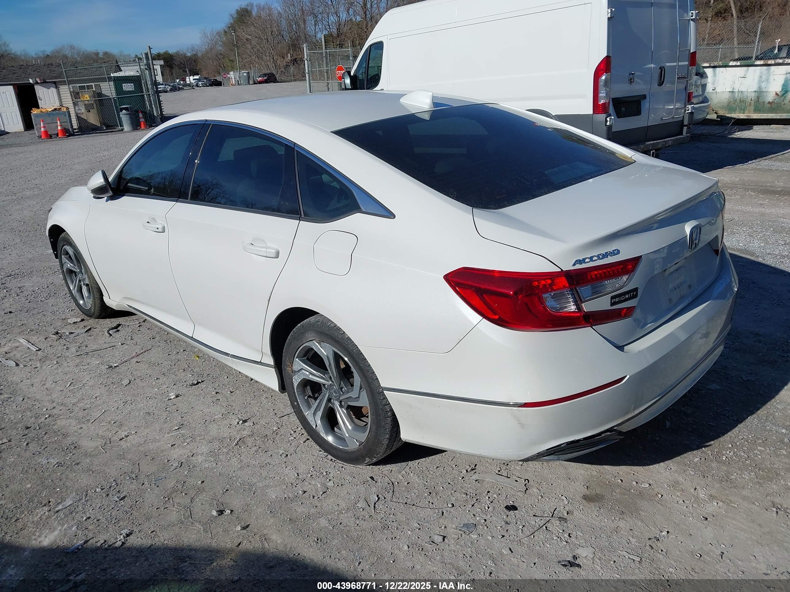 HONDA ACCORD image 3