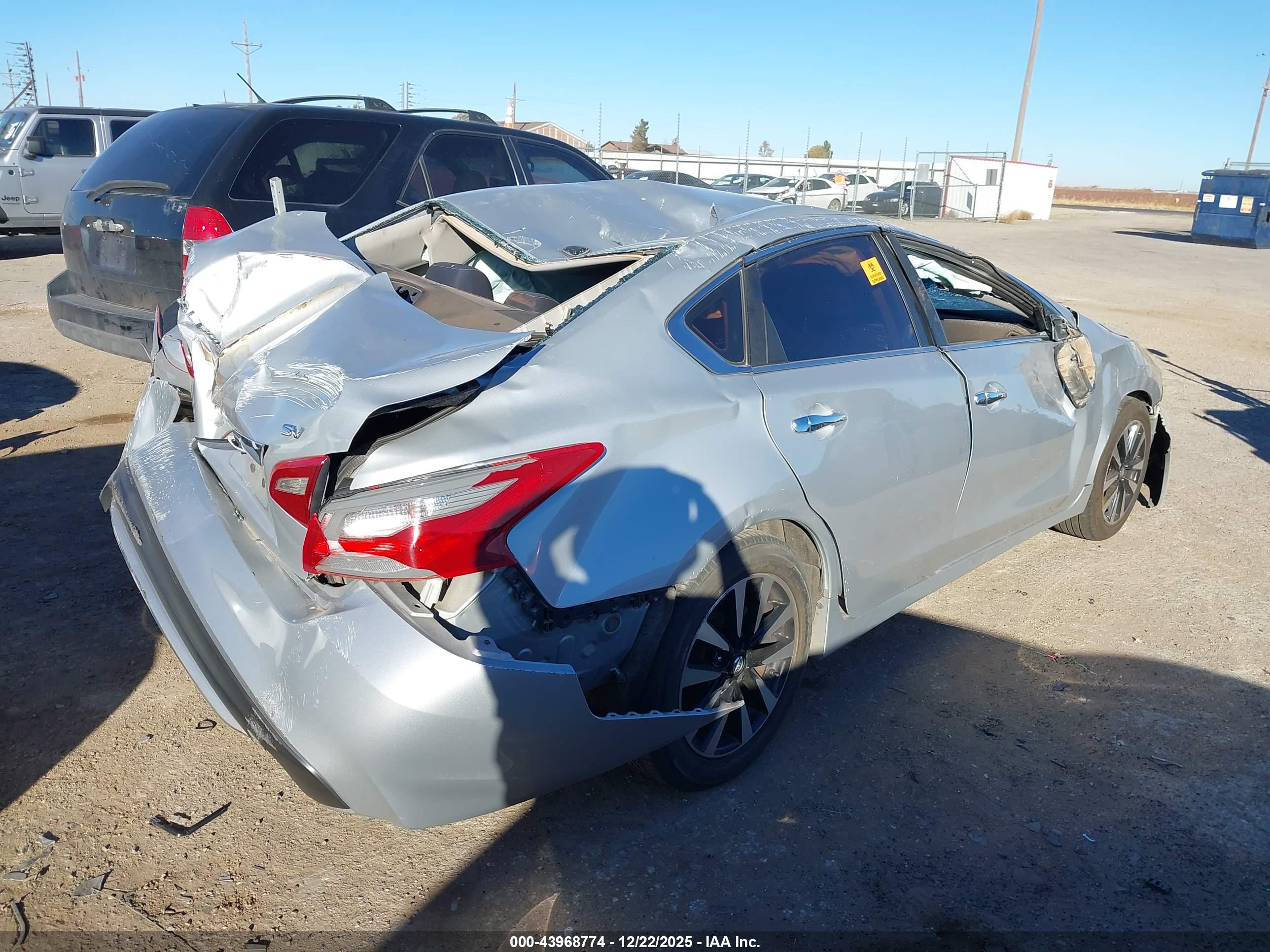 NISSAN ALTIMA image 4