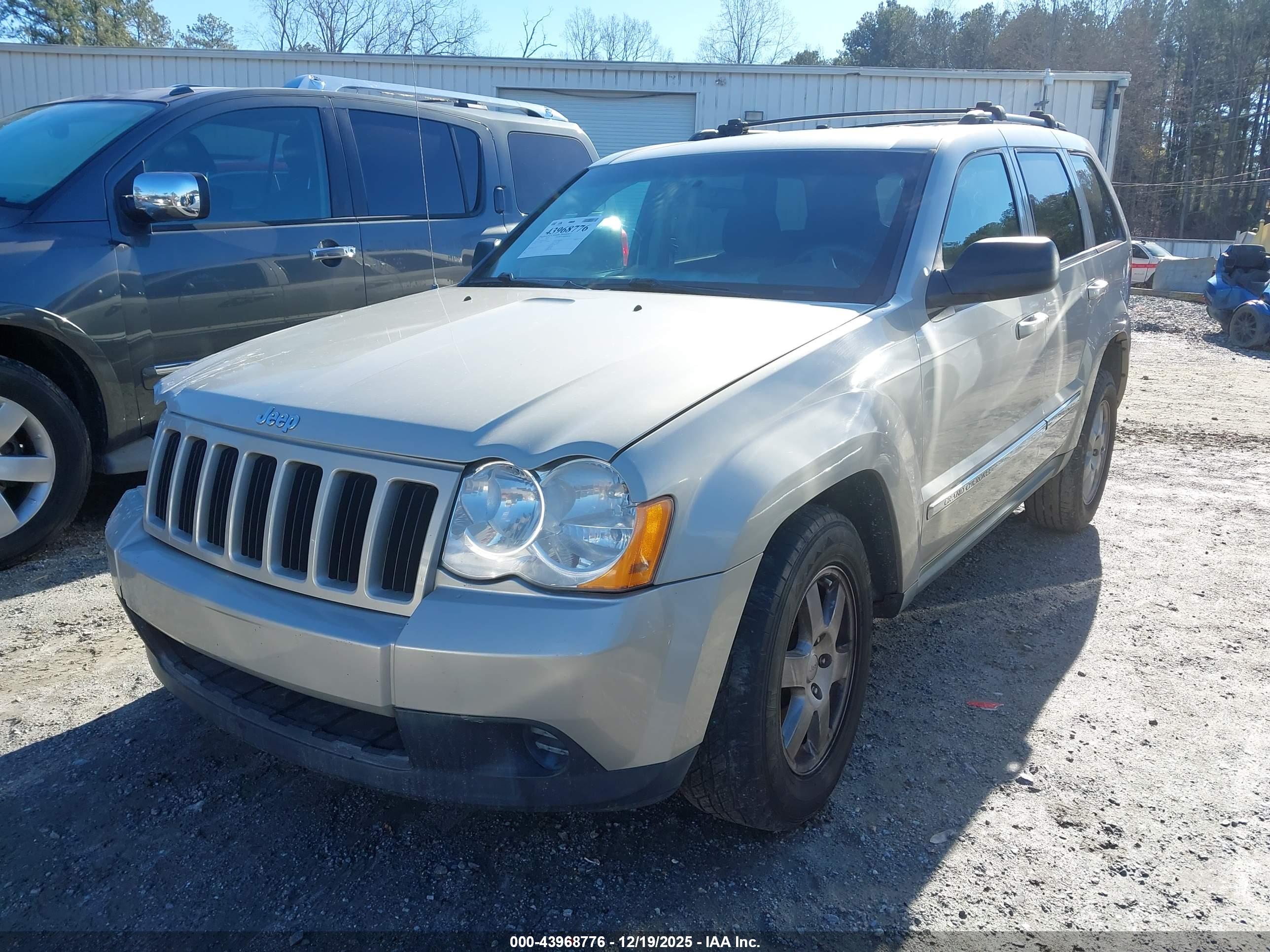 JEEP GRAND image 2