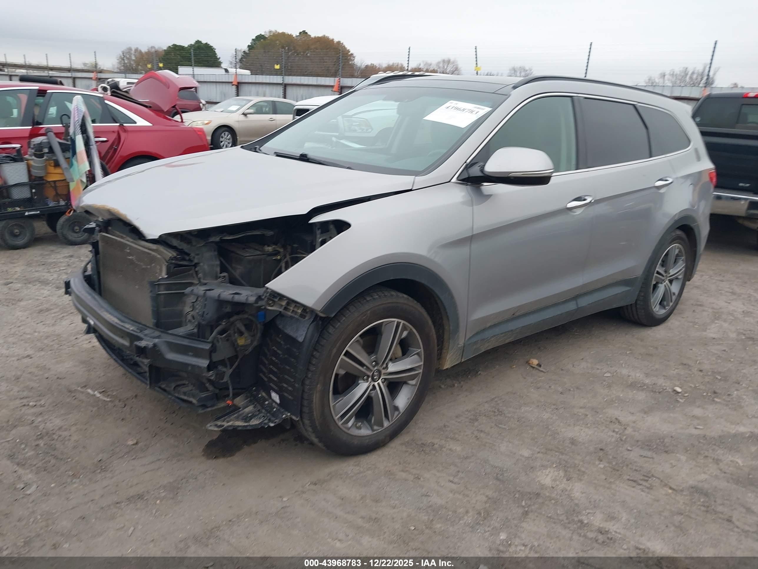 HYUNDAI SANTA image 2