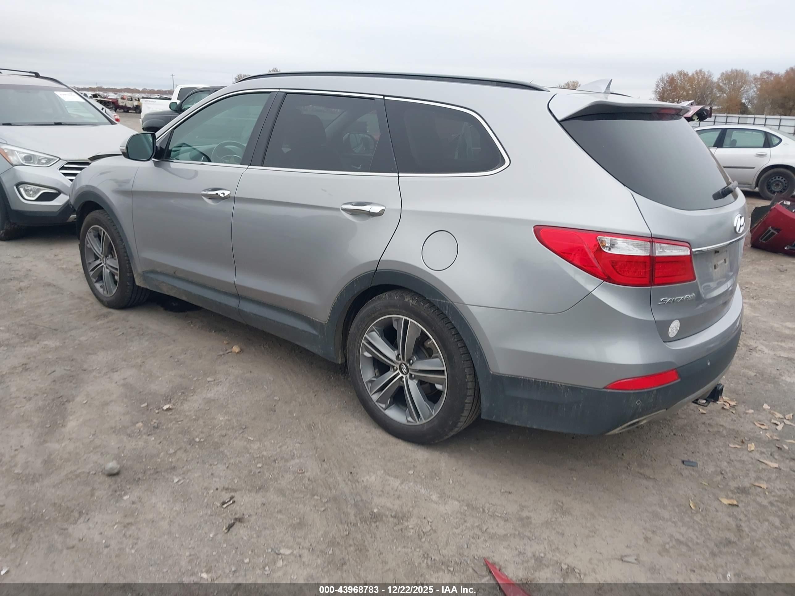 HYUNDAI SANTA image 3