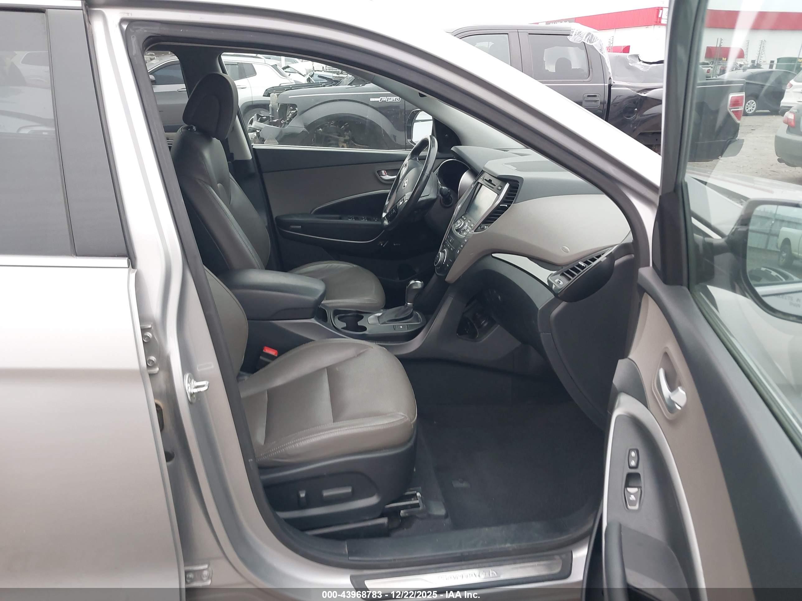 HYUNDAI SANTA image 5