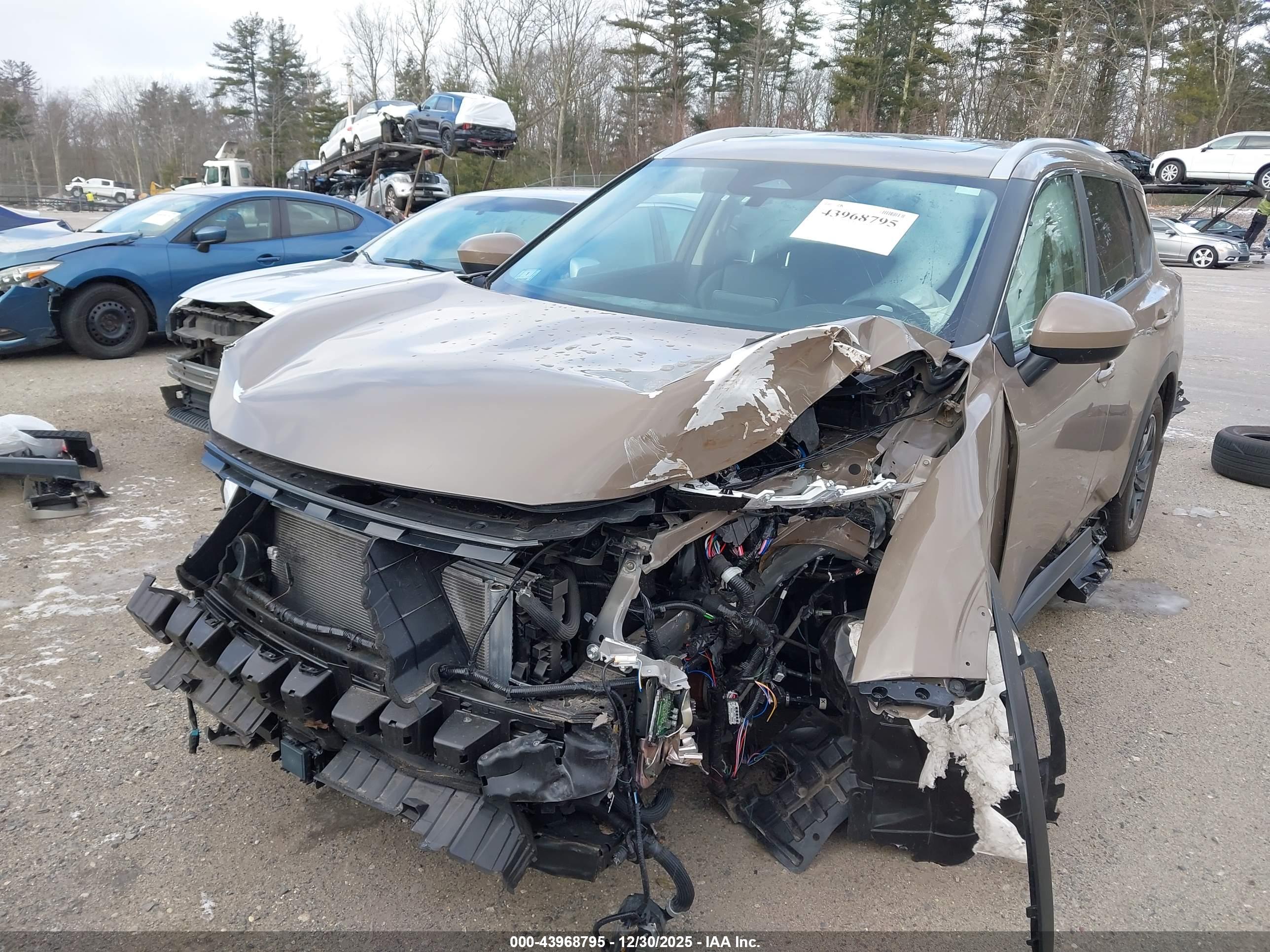NISSAN ROGUE image 6