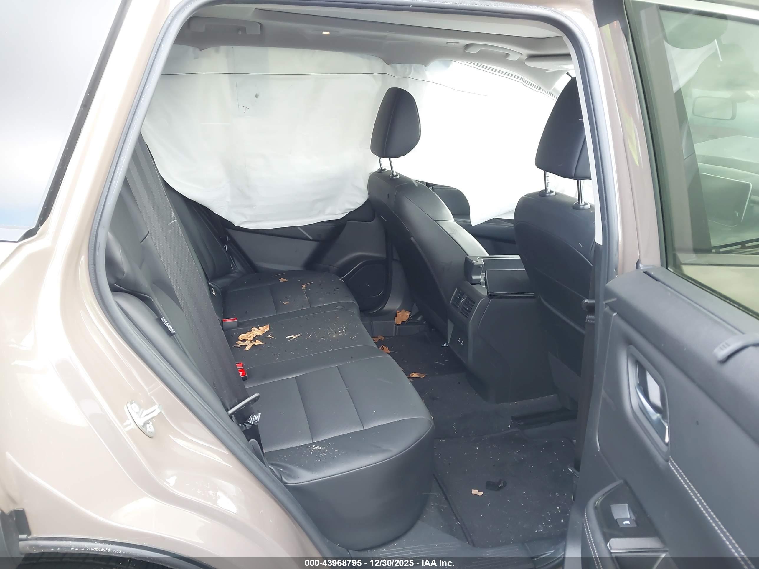 NISSAN ROGUE image 8