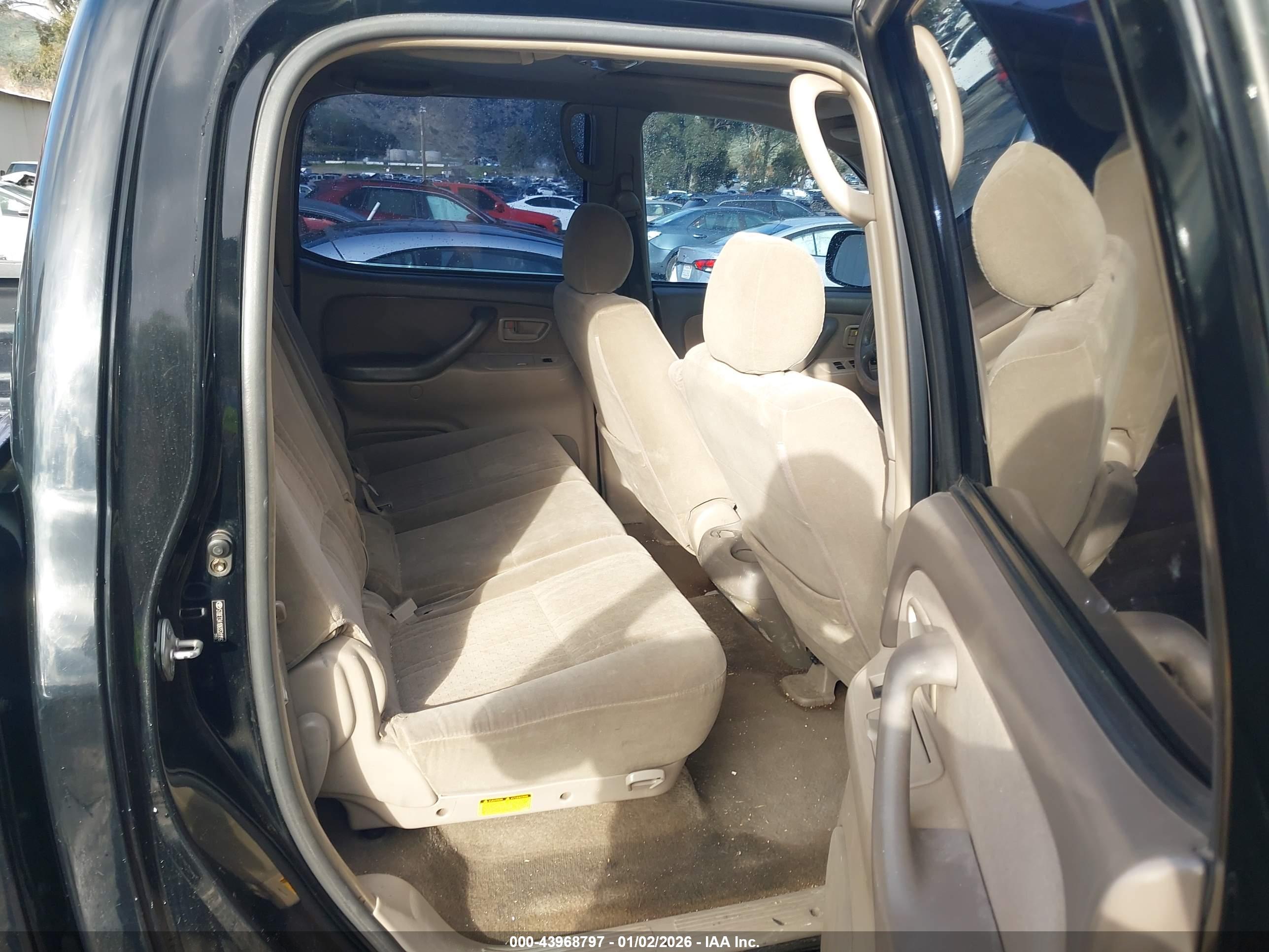 TOYOTA TUNDRA image 8