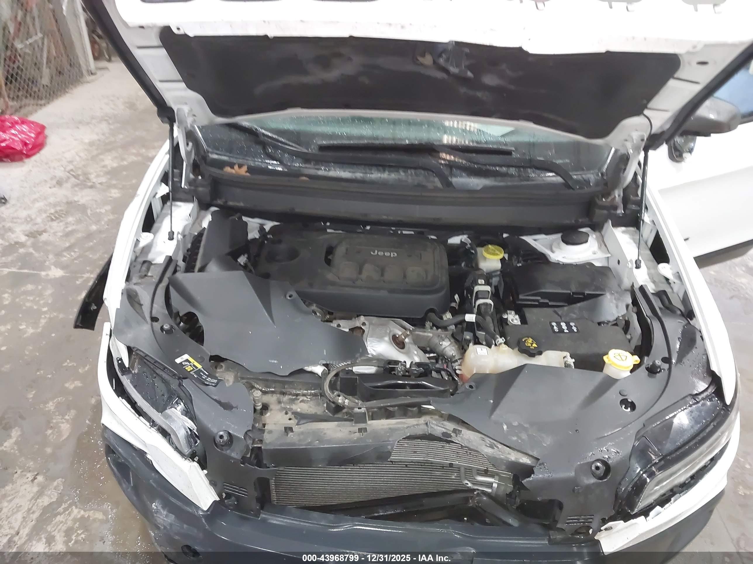 JEEP CHEROKEE image 10