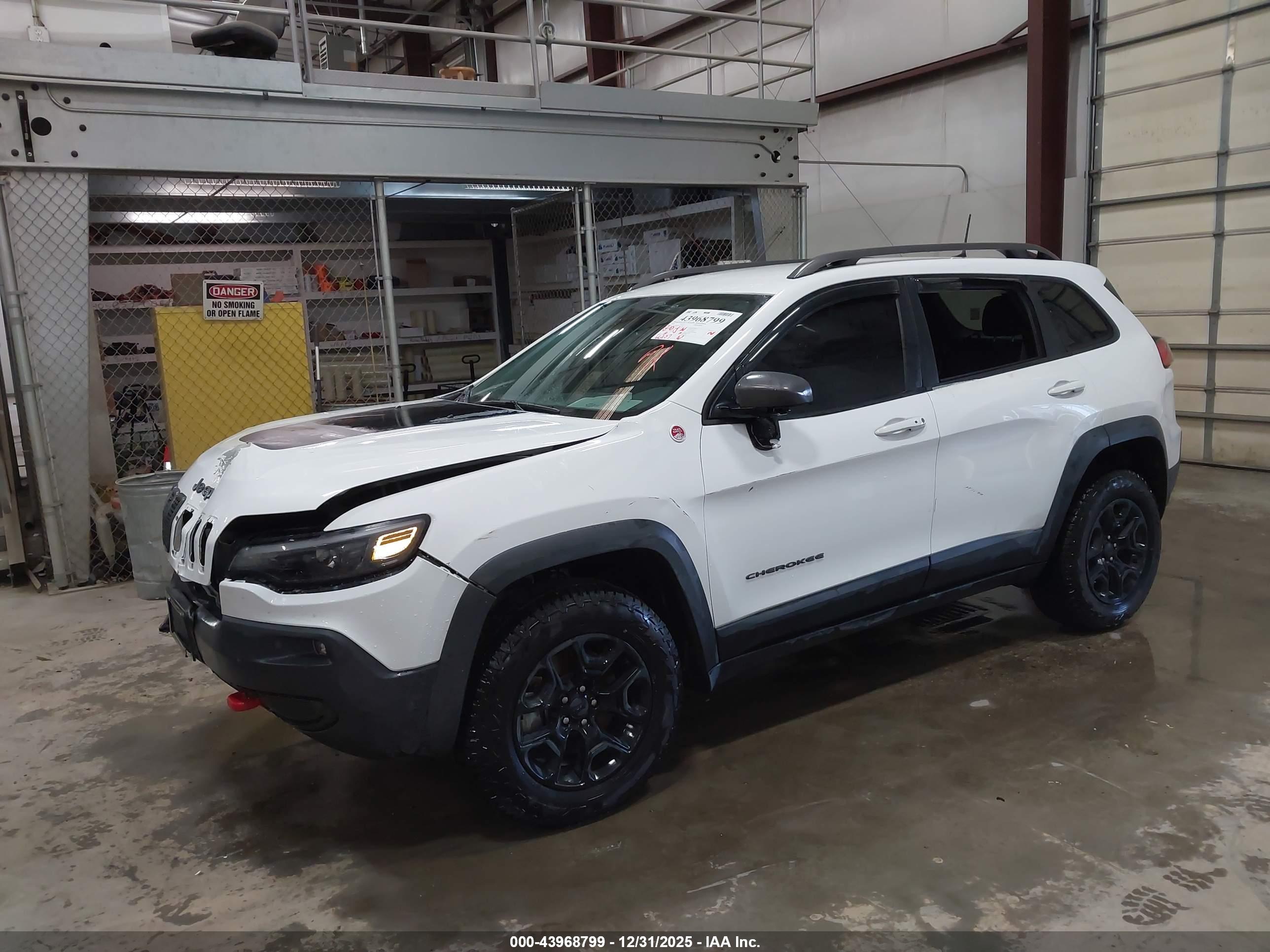 JEEP CHEROKEE image 2