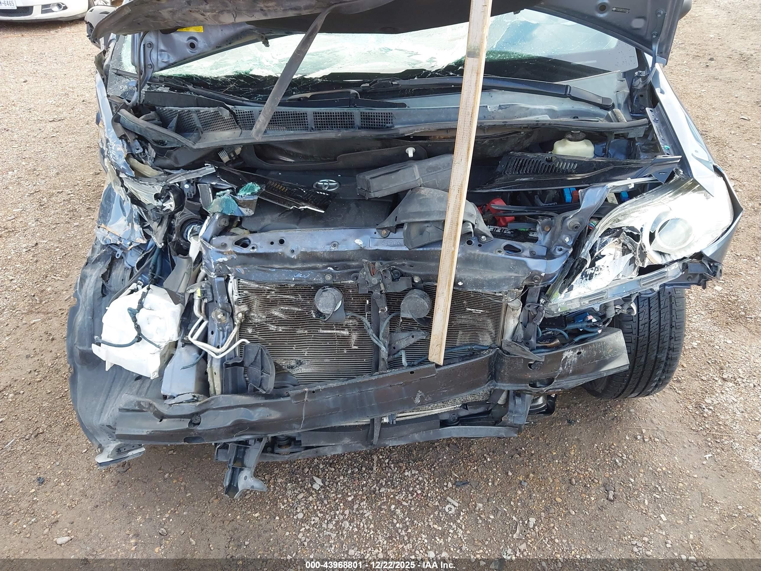 TOYOTA SIENNA image 10