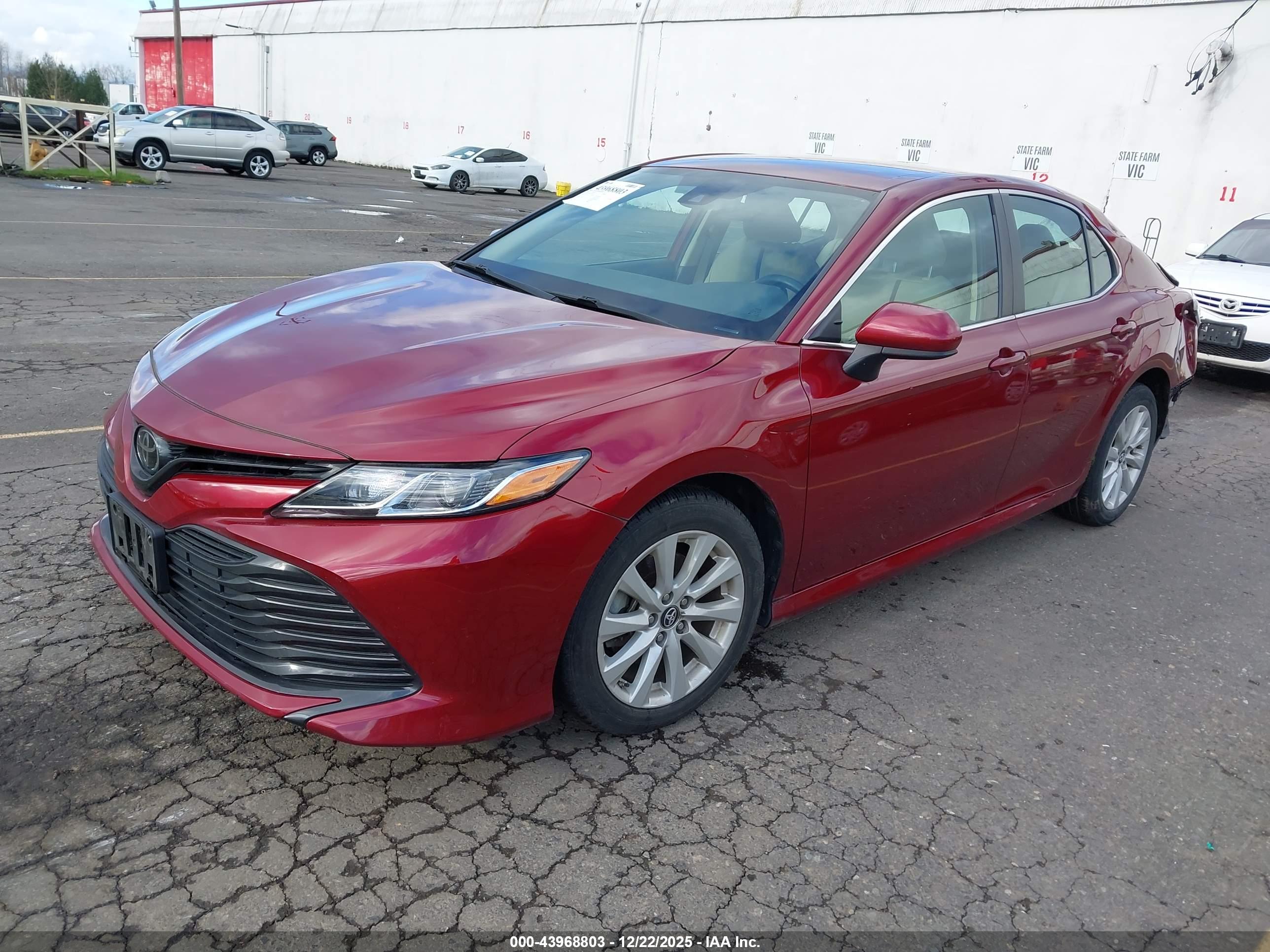TOYOTA CAMRY image 2